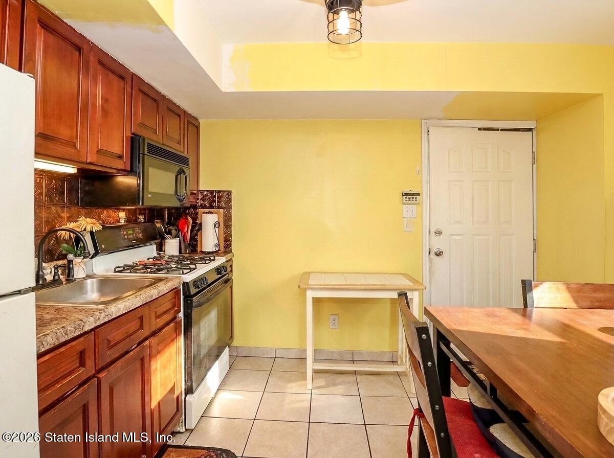 23 Latourette Lane, Staten Island, NY, 10314 image 18