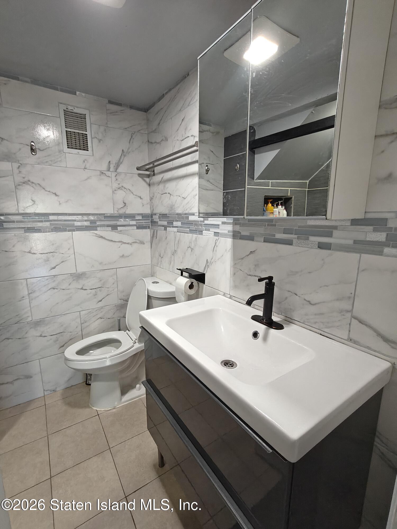 239 Dover Green, Staten Island, NY, 10312 image 6