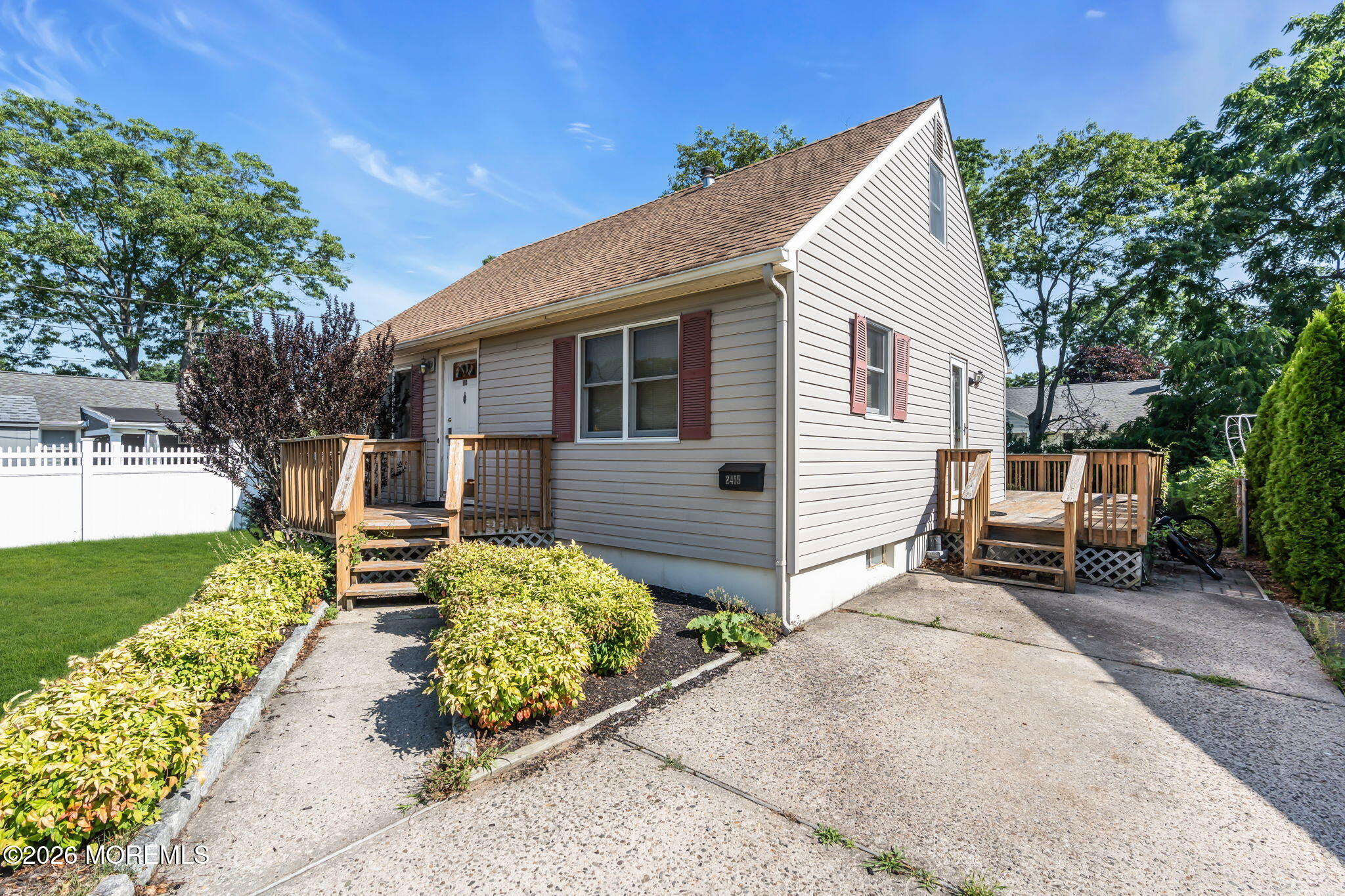 2415 Beech Street Image 4