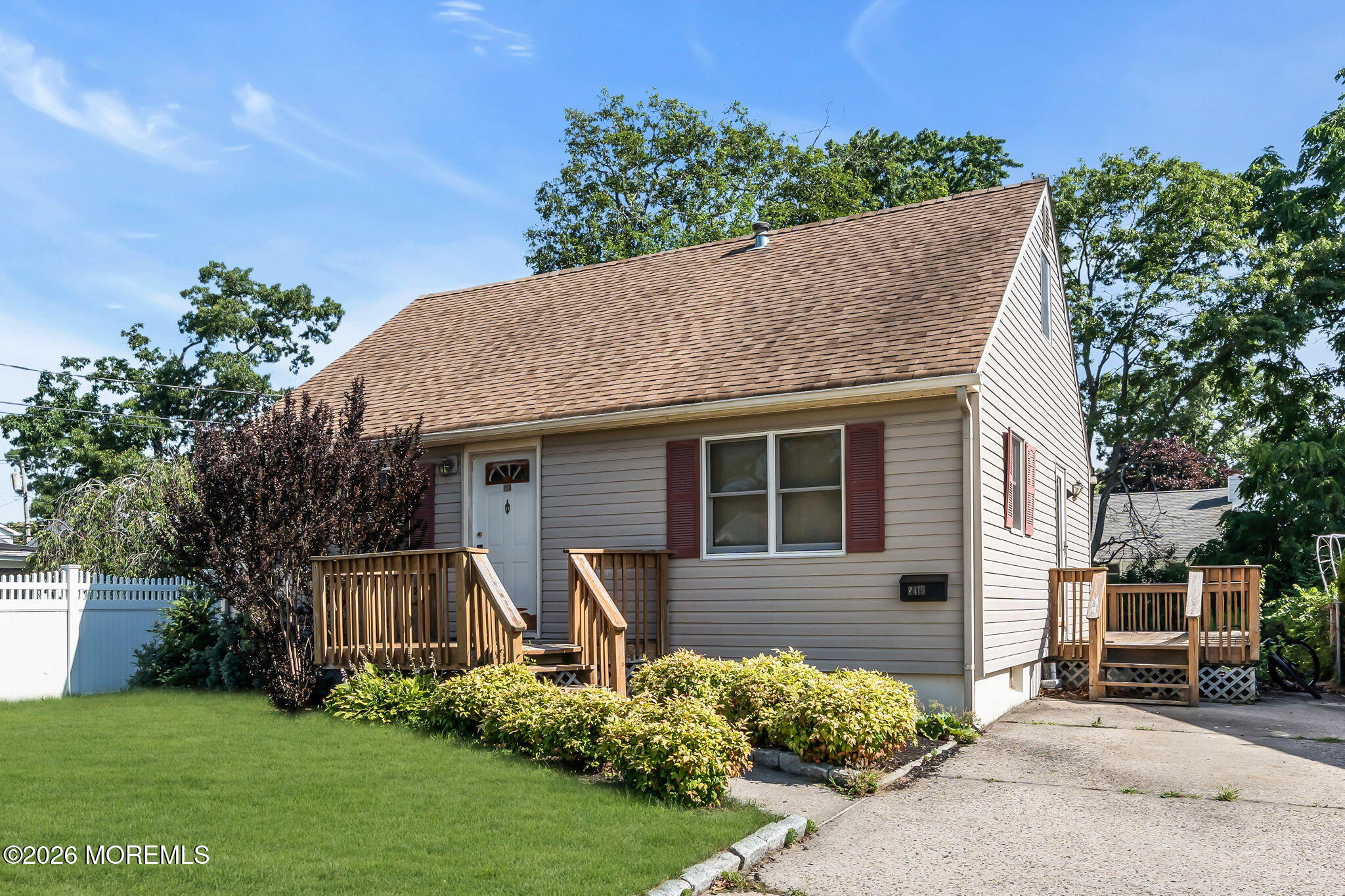 2415 Beech Street Image 2