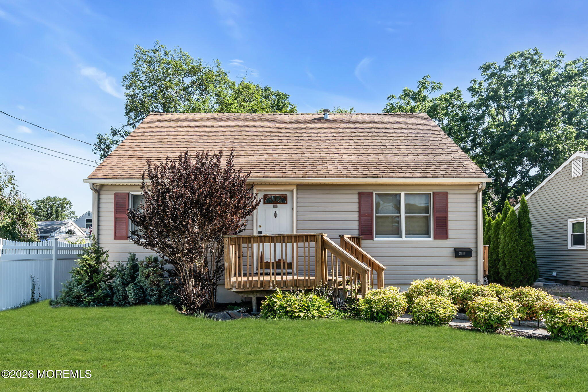 2415 Beech Street Image 1