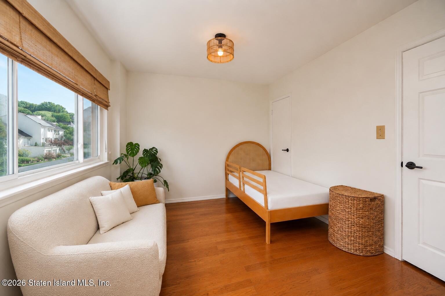 94 Hampton Green, Staten Island, NY, 10312 image 24