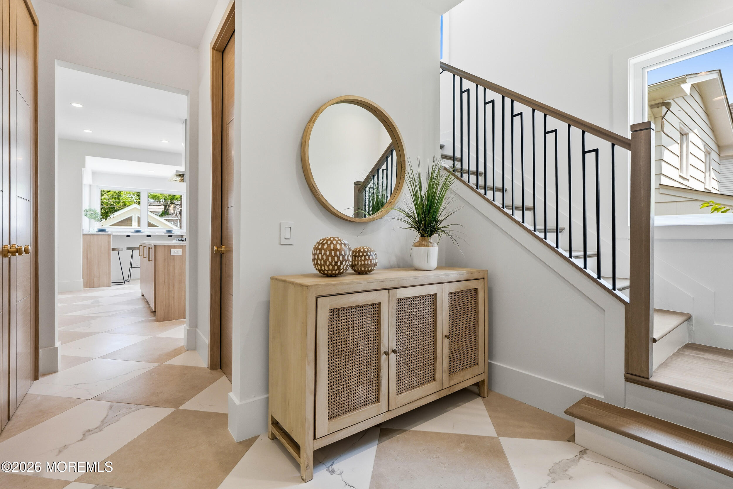 1005 5th Avenue Image 4