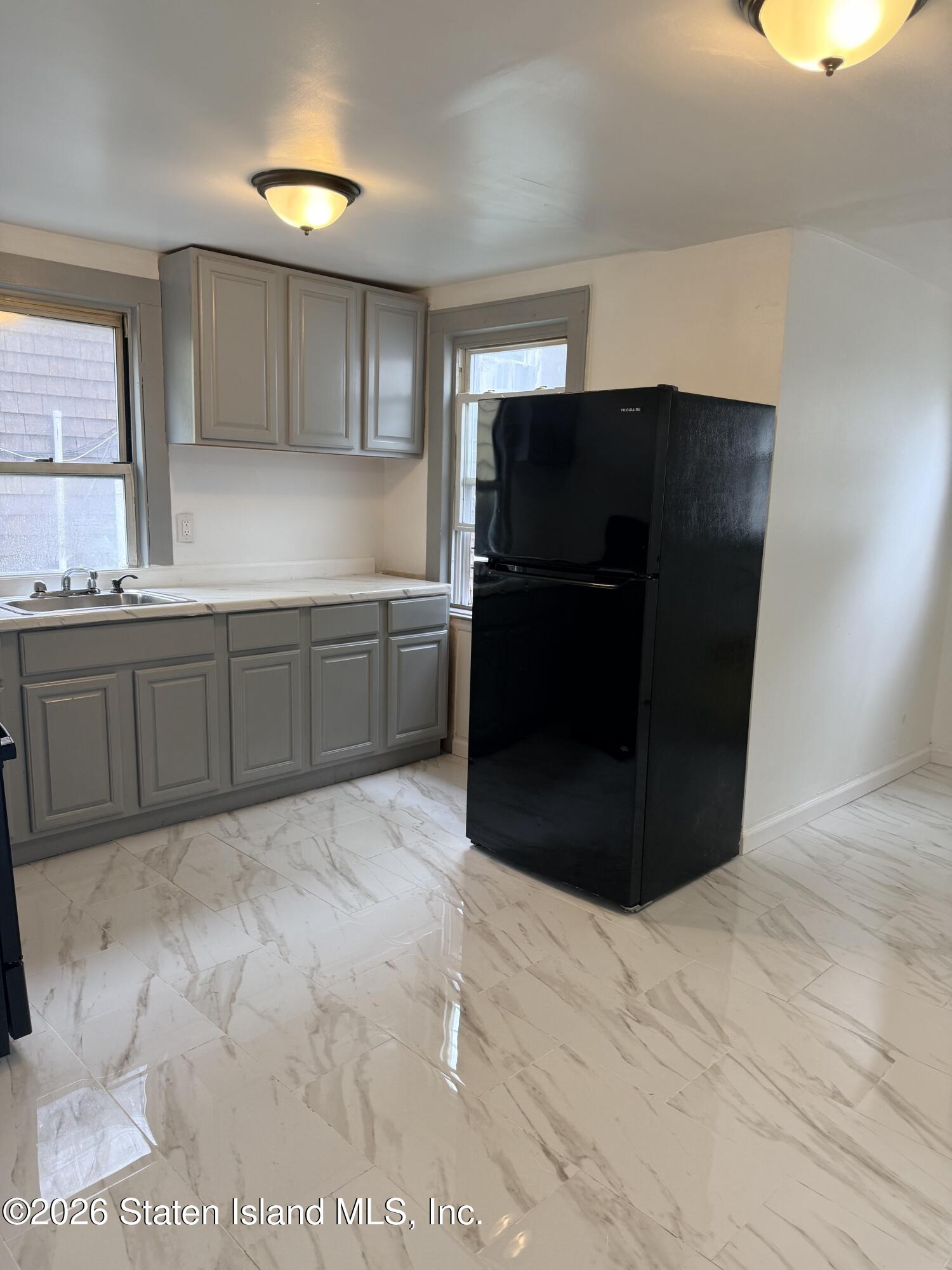 383 Cary Avenue Image 4