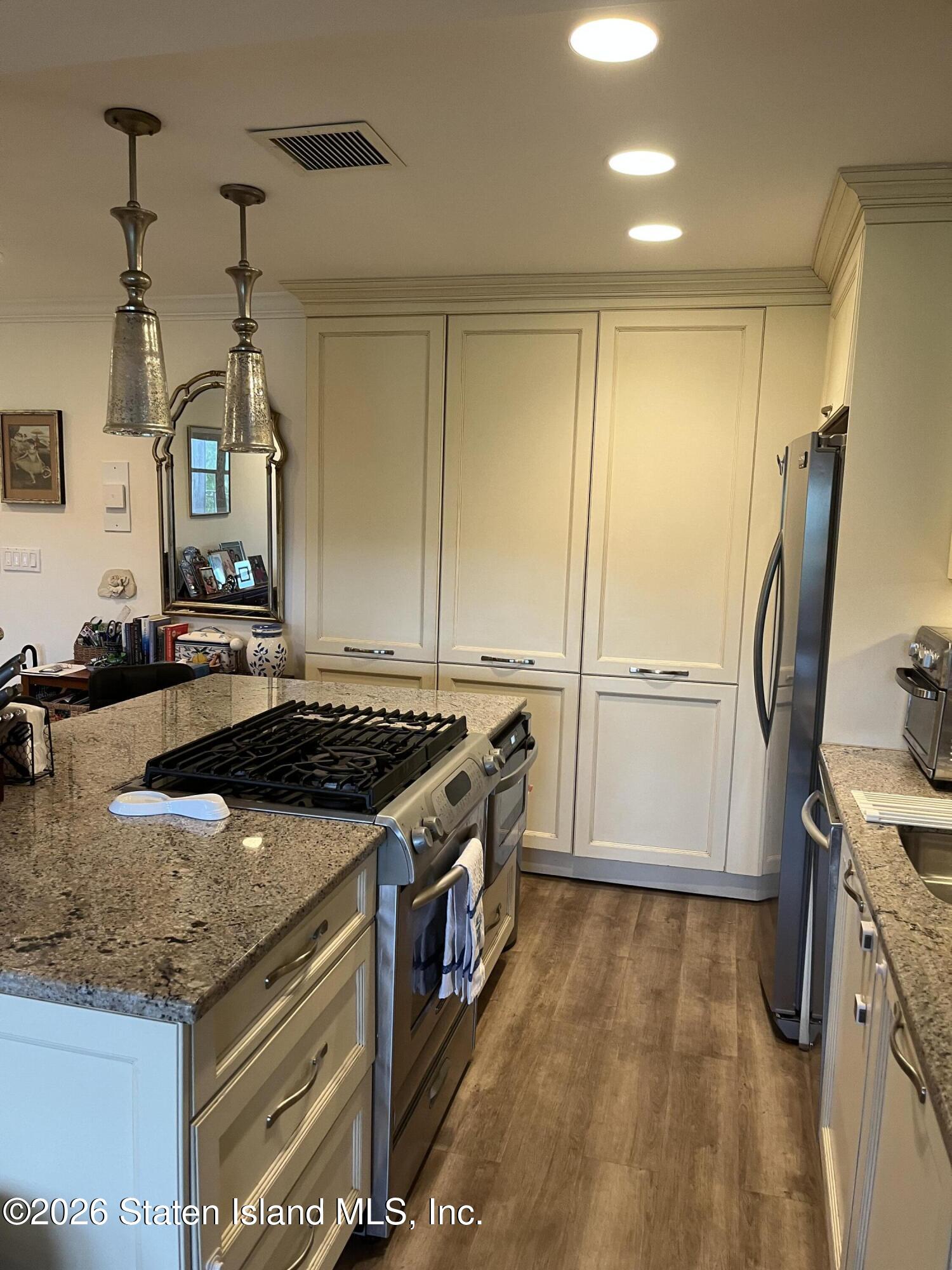 1100 Clove Road 7-n, Staten Island, NY, 10301 image 10