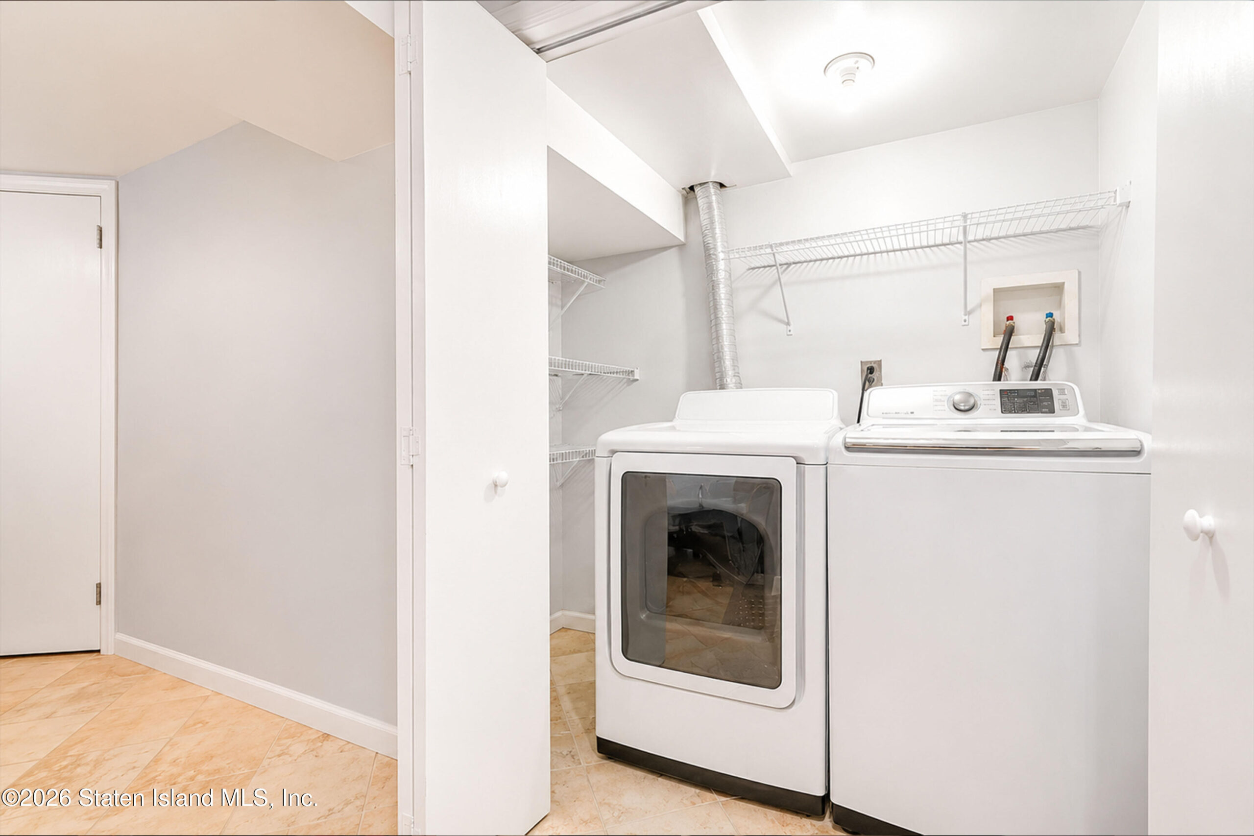 37 Middle Loop Road, Staten Island, NY, 10308 image 28