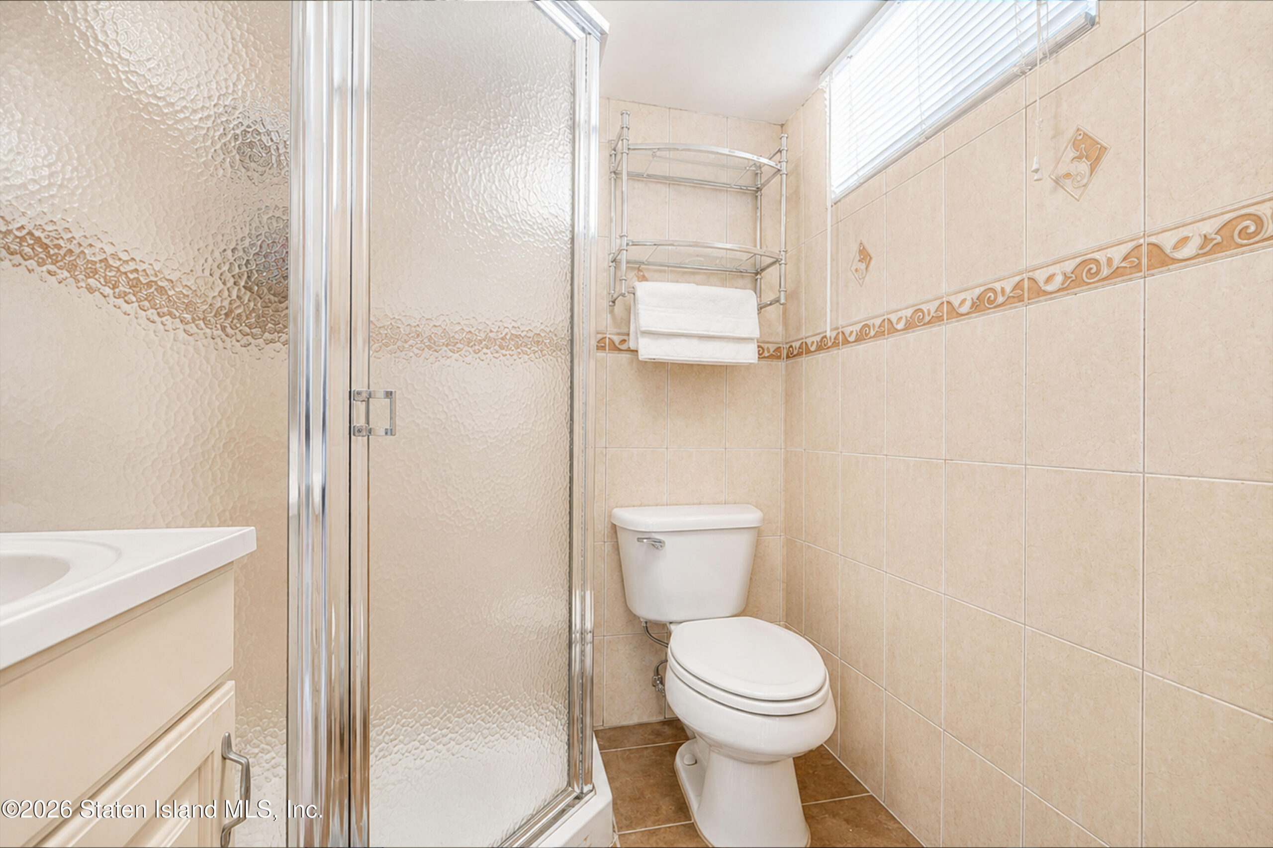 37 Middle Loop Road, Staten Island, NY, 10308 image 33