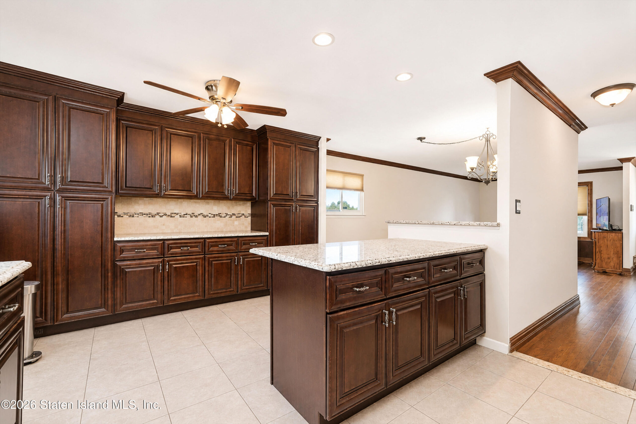 37 Middle Loop Road, Staten Island, NY, 10308 image 13
