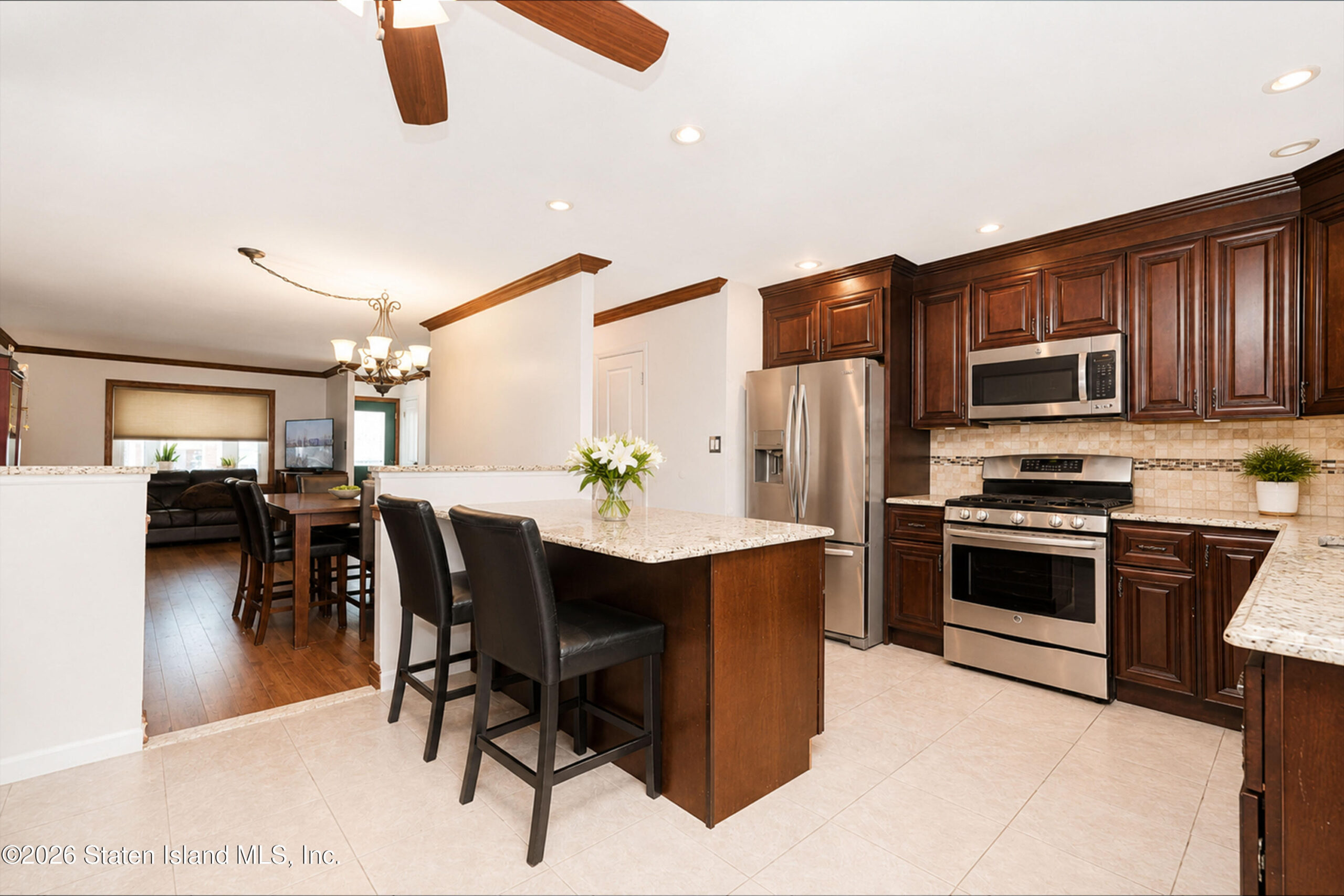 37 Middle Loop Road, Staten Island, NY, 10308 image 16
