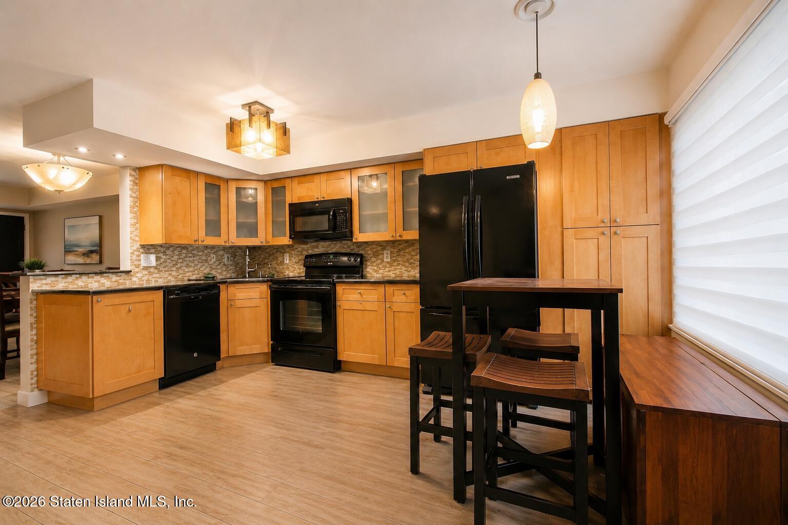 891 Patterson Avenue Image 5