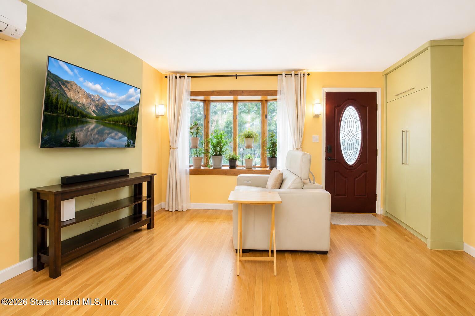 58 Columbus Avenue Image 5