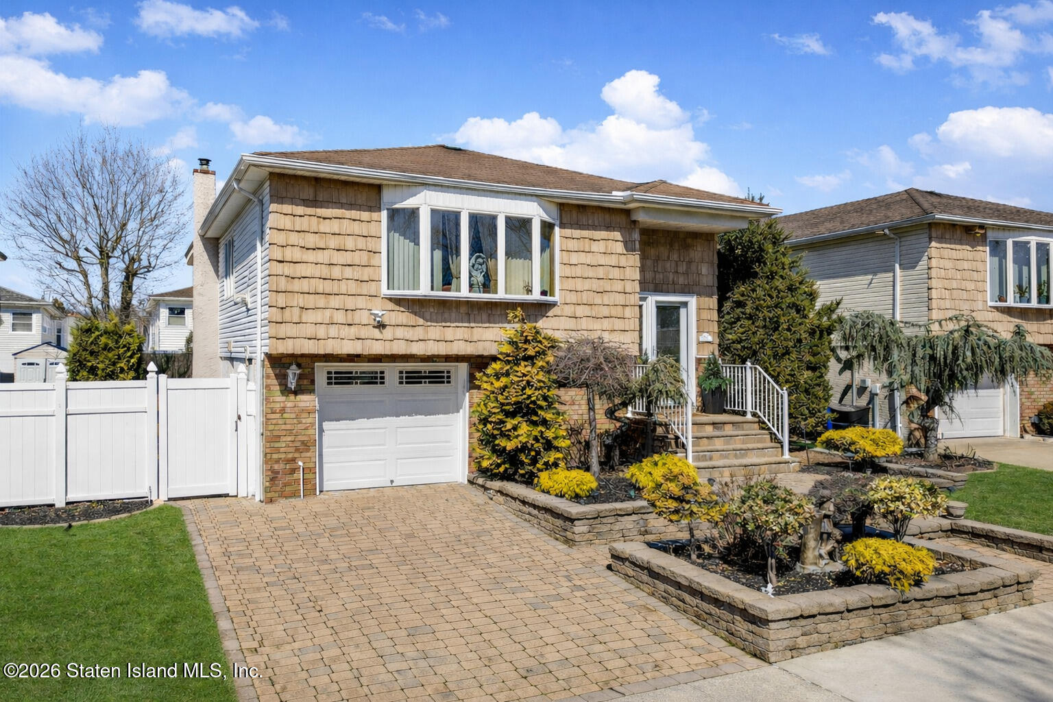 767 Lamont Avenue Image 1