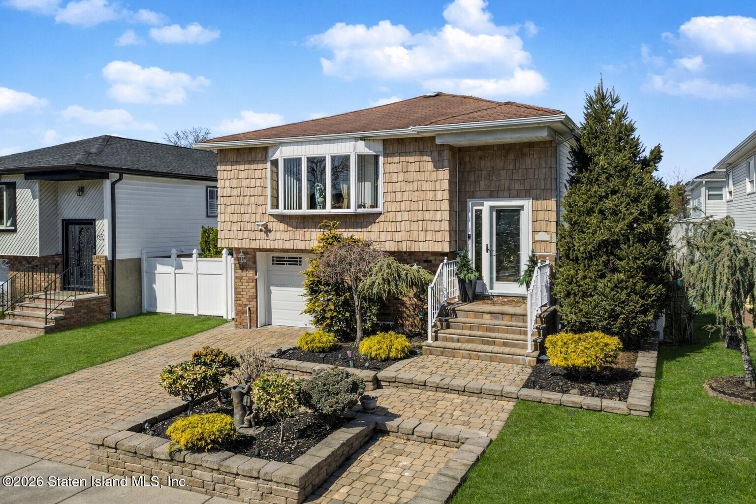 767 Lamont Avenue Image 3