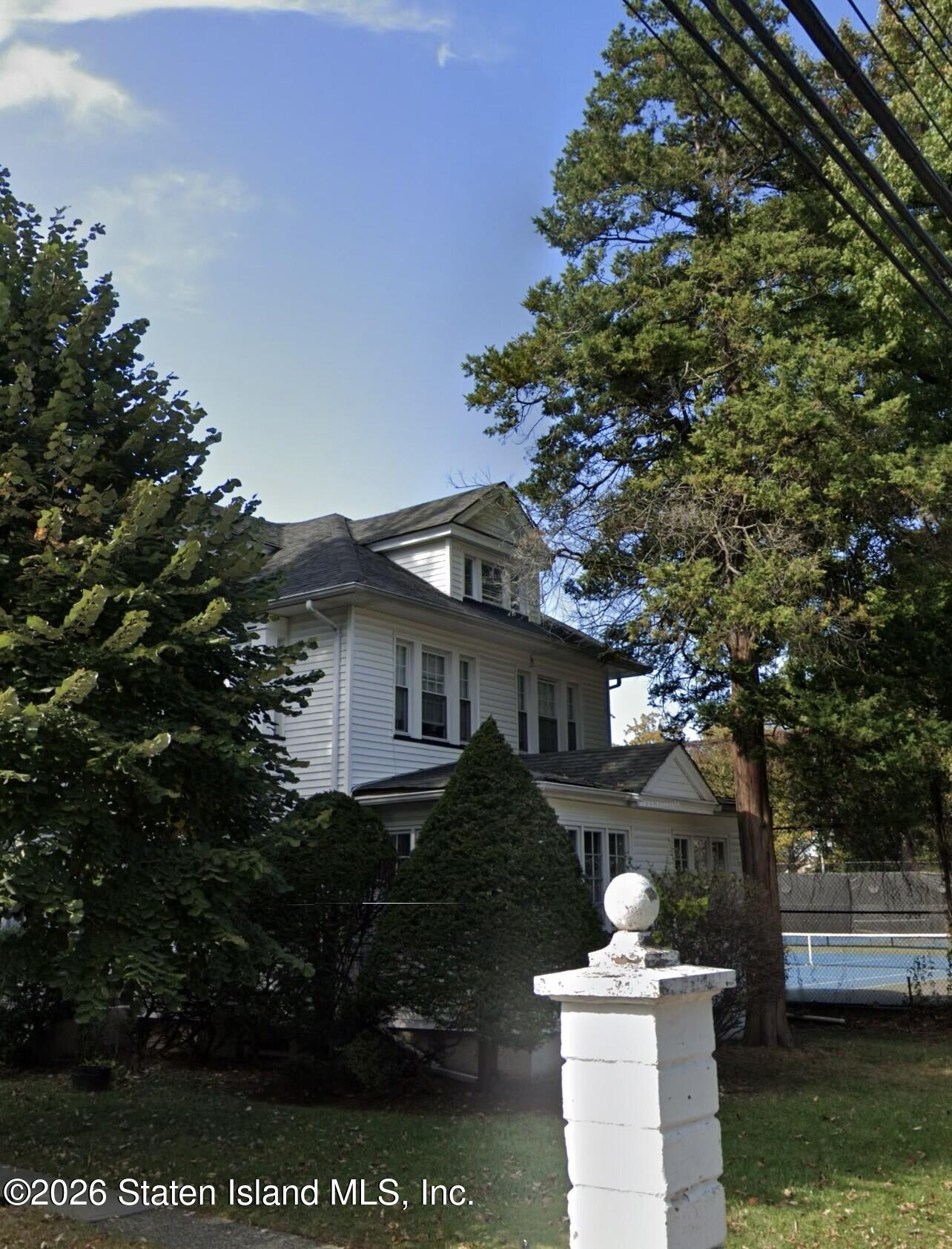 35 Livingston Court, Staten Island, NY, 10310