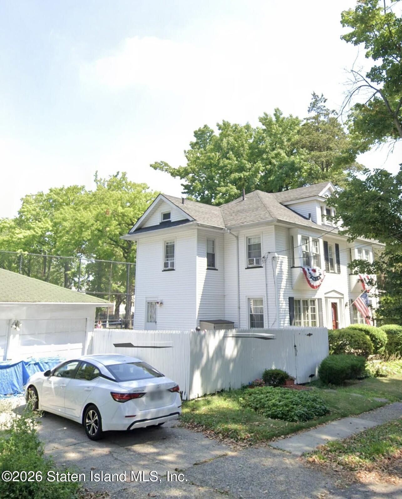 35 Livingston Court Image 2
