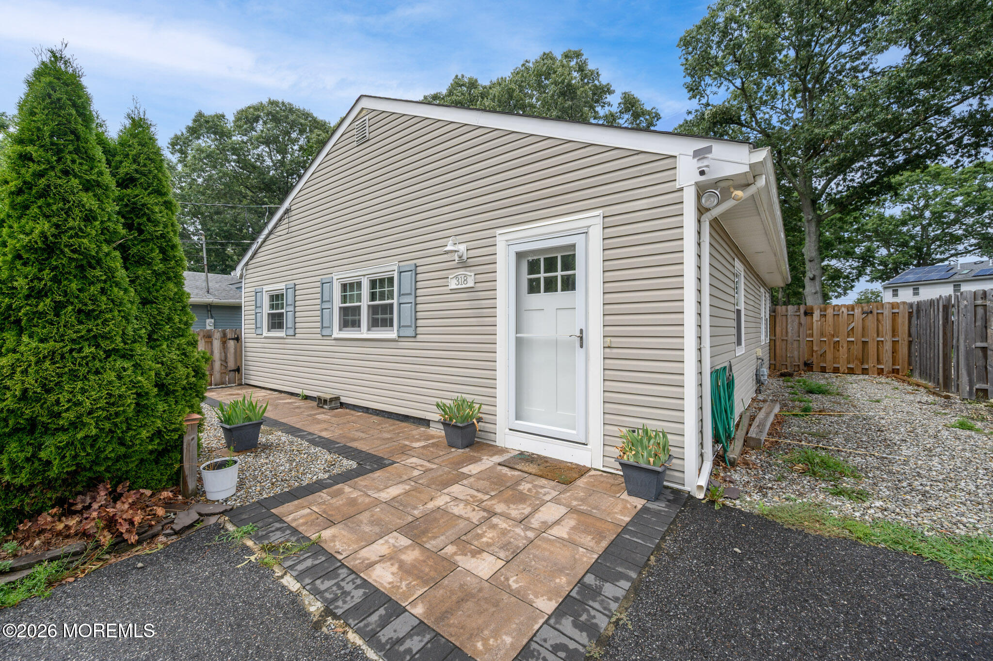 318 Hemlock Drive Image 1