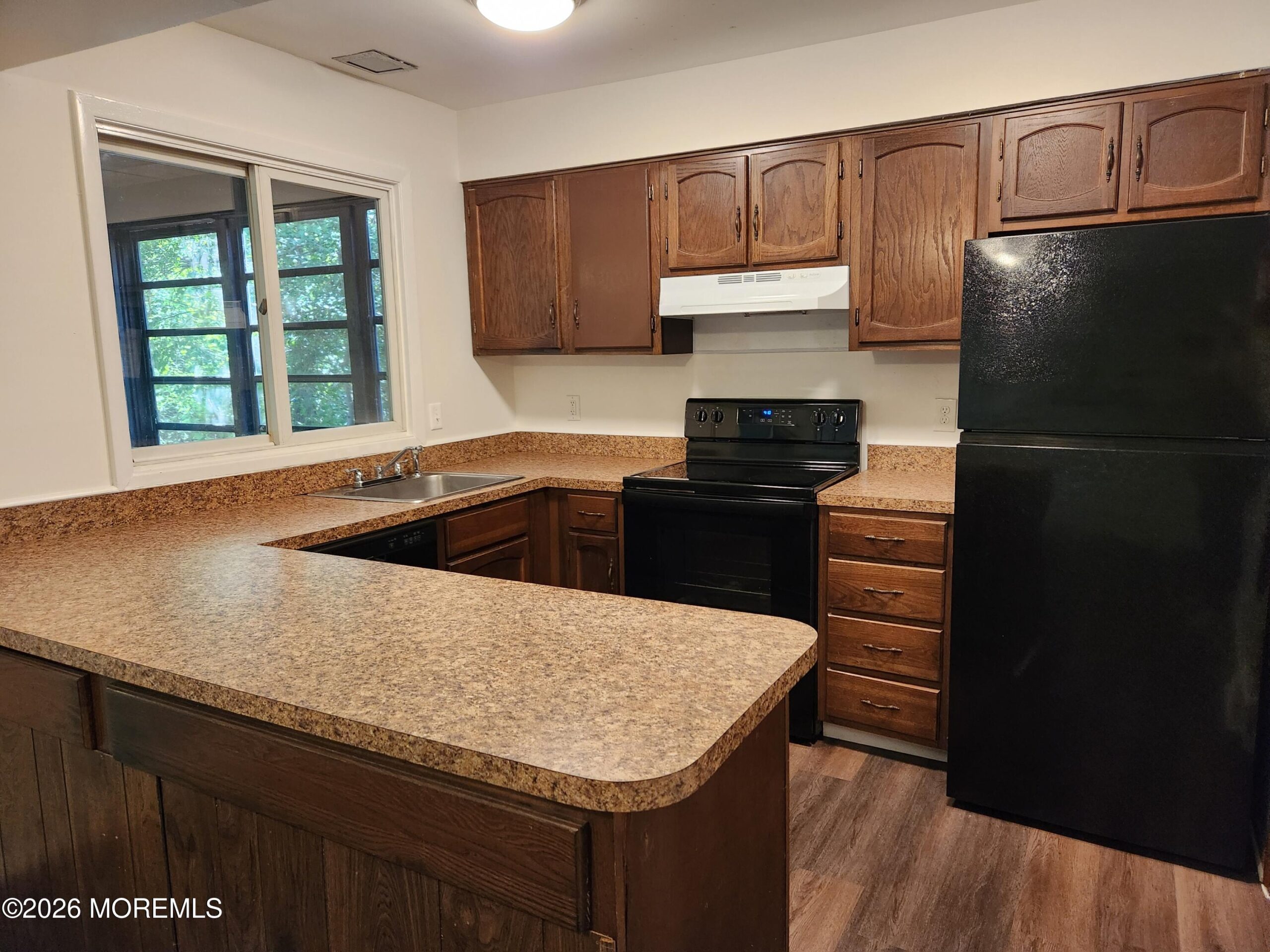 126 E Holly Lane 303 Image 5