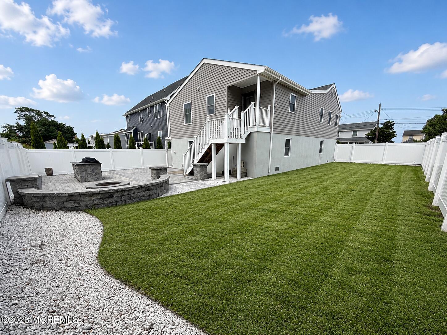 10 Pine Tree Road Image 4
