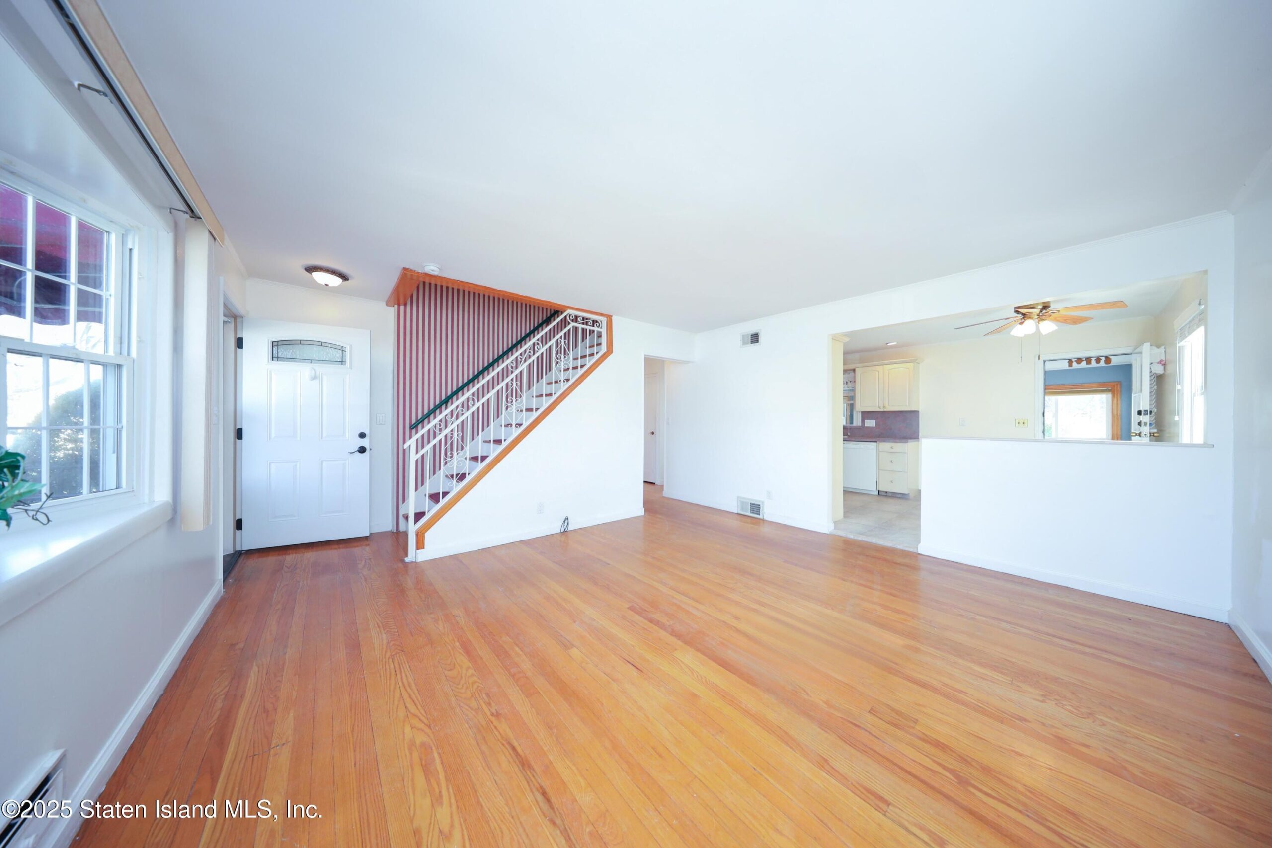 100 Sterling Avenue Image 3