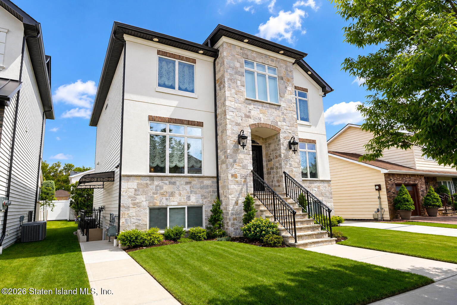 394 Stafford Avenue Image 1