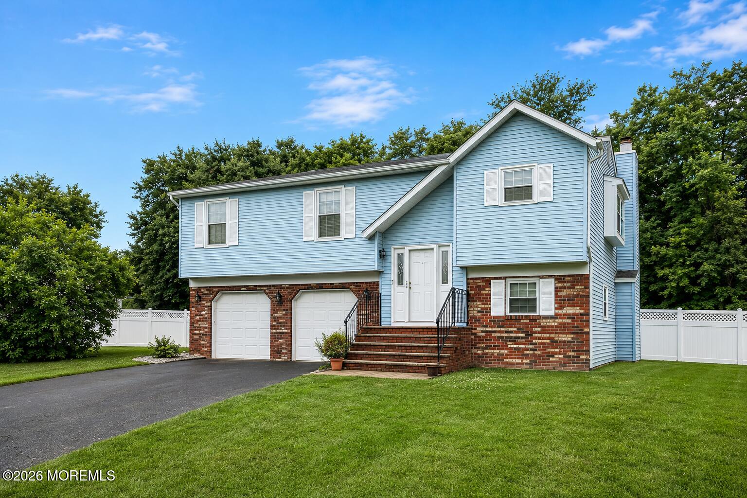 83 Starlight Road Image 1