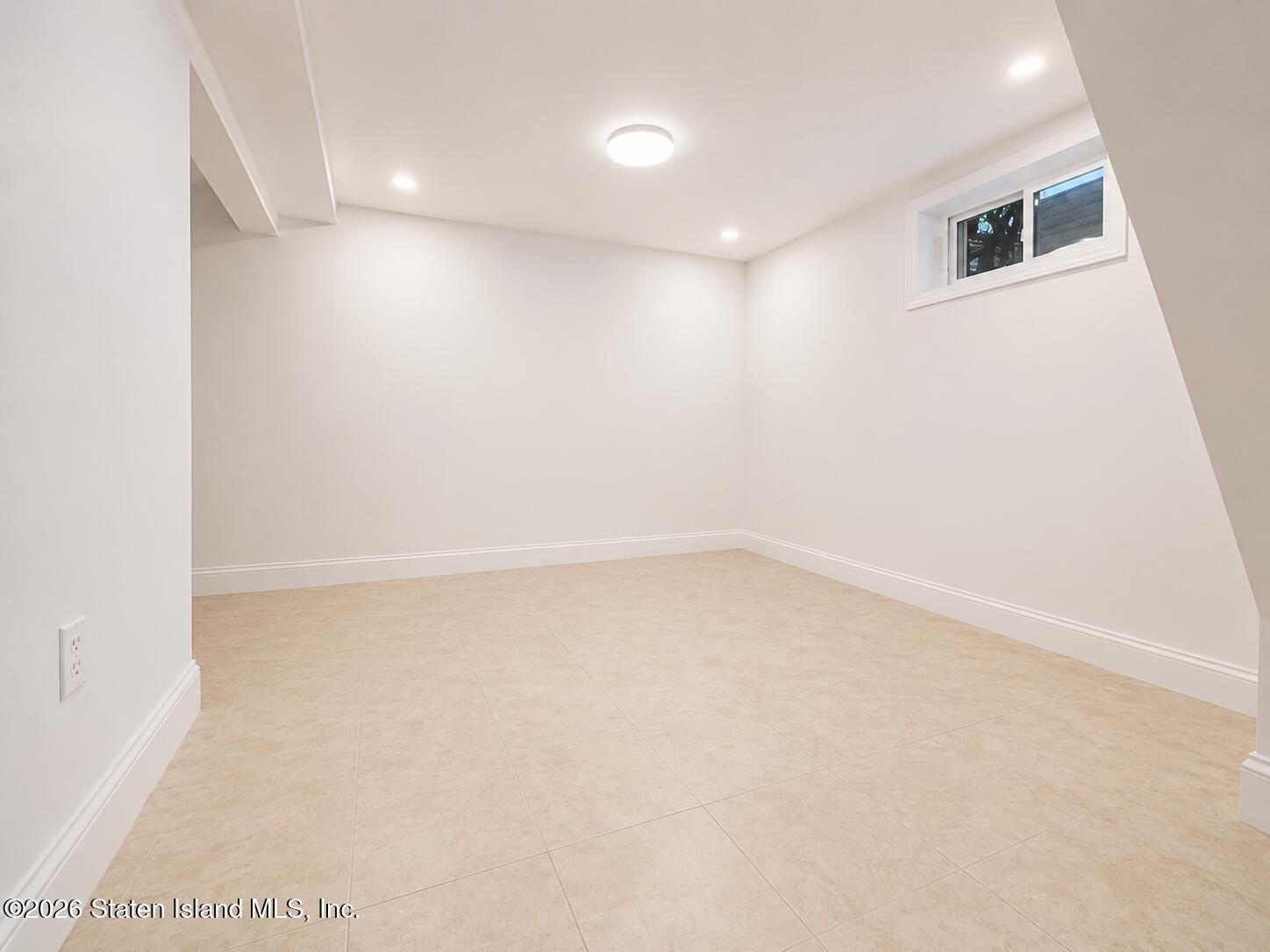 46 Eadie Place, Staten Island, NY, 10301 image 13