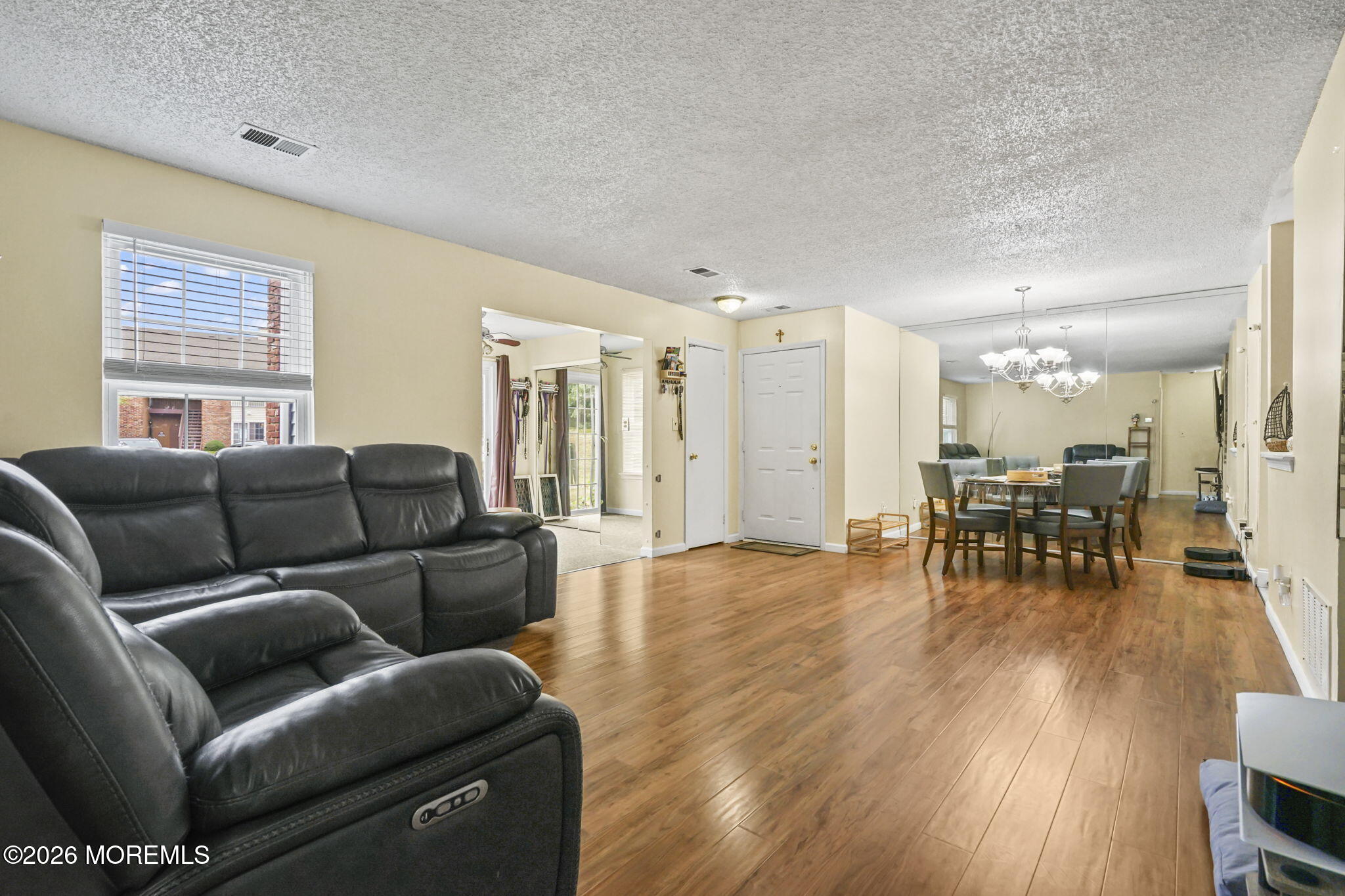 61 Frontier Way Image 1