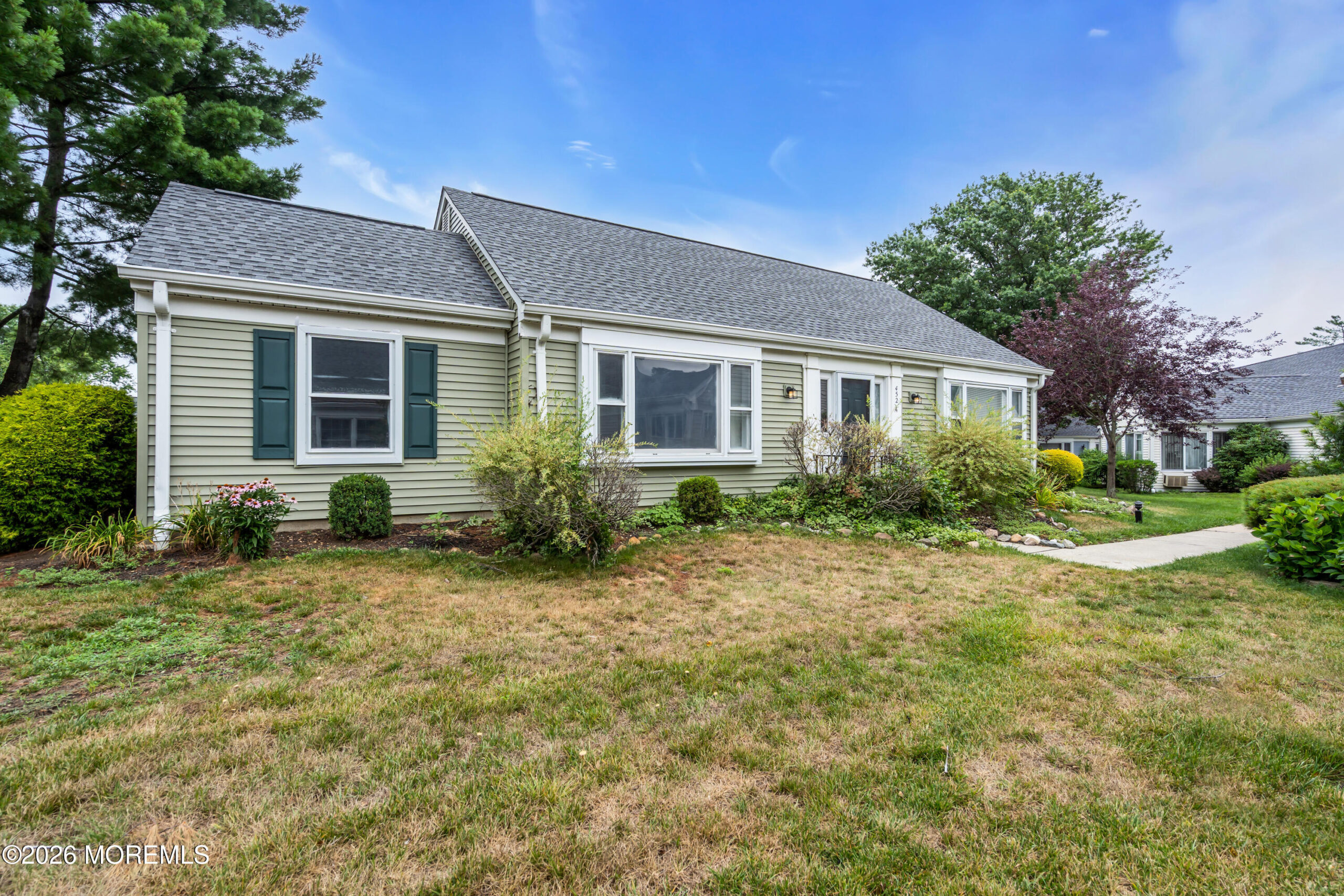 452 Roxbury Lane A Image 2