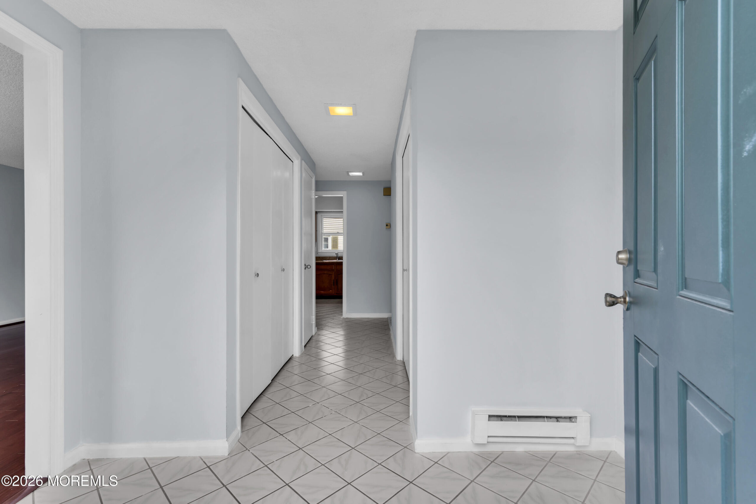 452 Roxbury Lane A Image 3