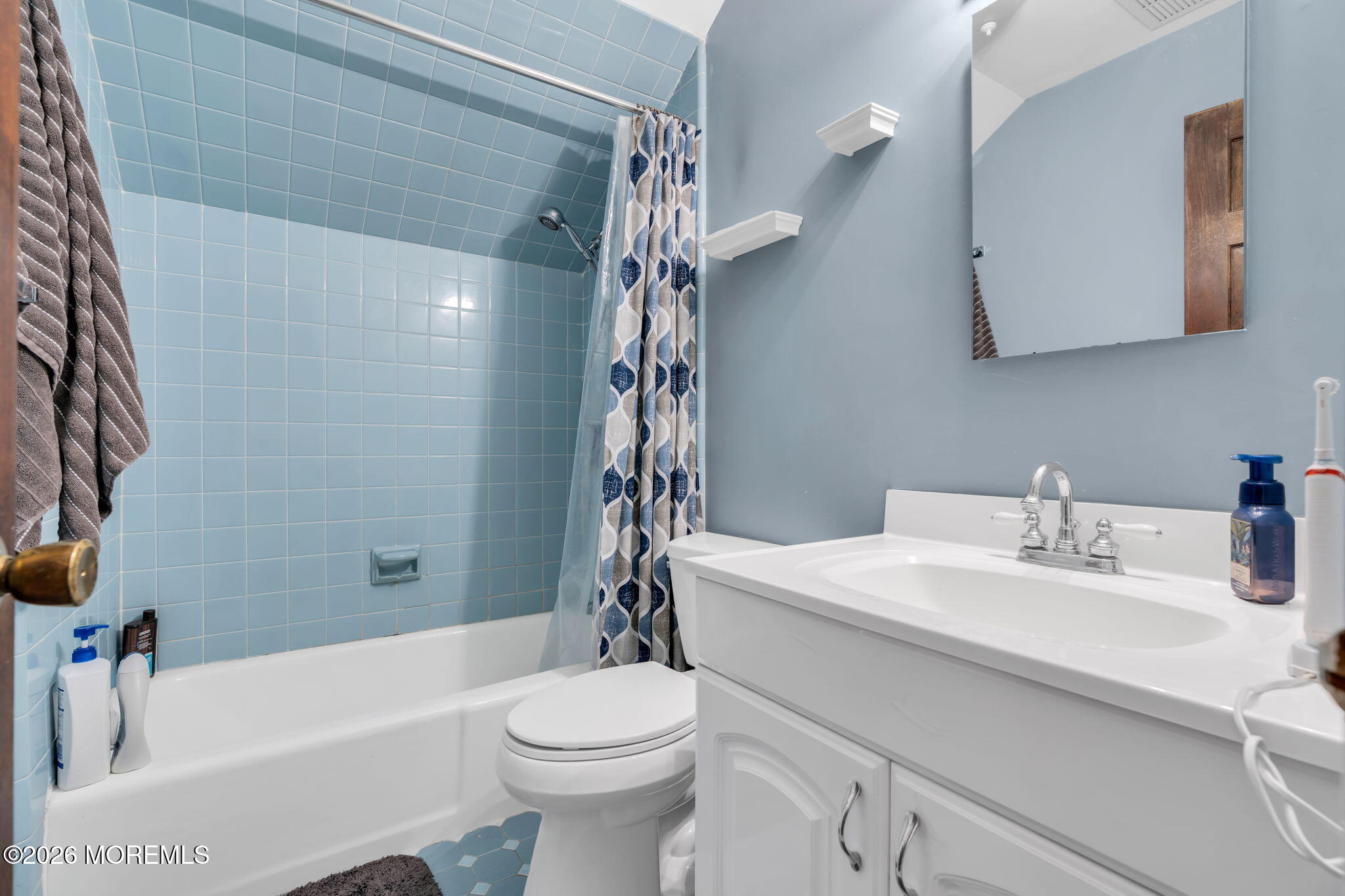559 Colonia Boulevard, Colonia, NJ, 07067 image 48
