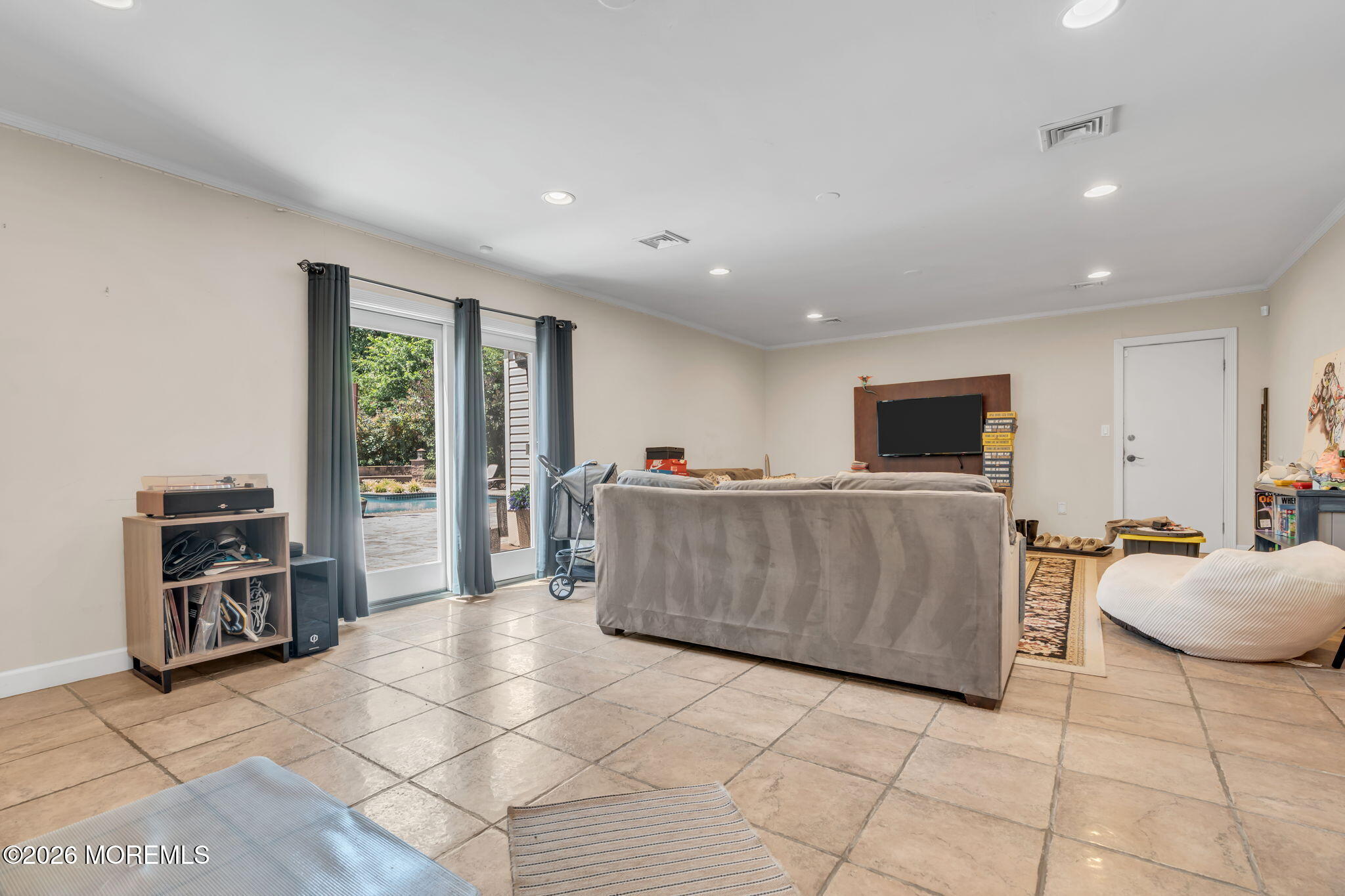 559 Colonia Boulevard, Colonia, NJ, 07067 image 52