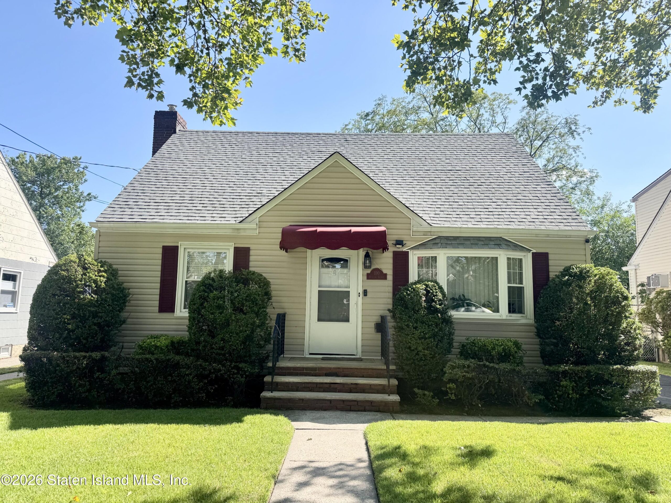 100 Sterling Avenue Image 1