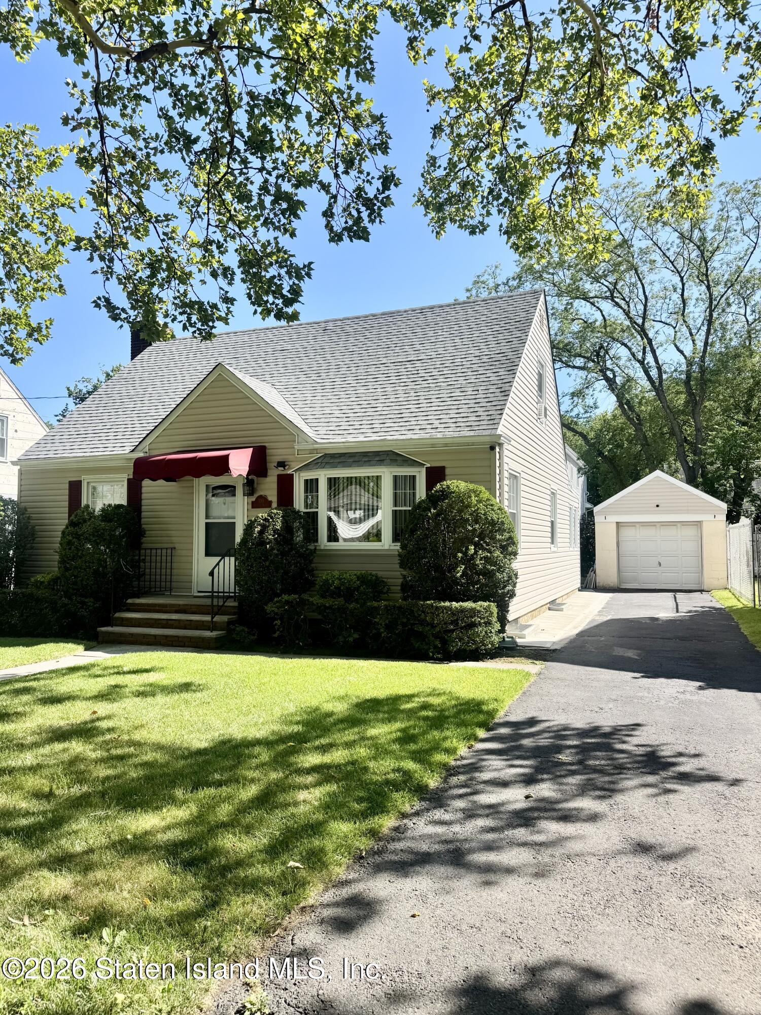 100 Sterling Avenue Image 2