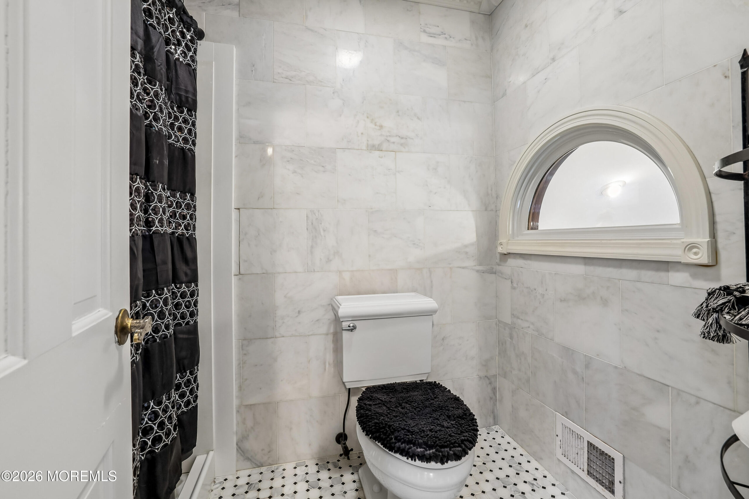 827 Holmdel Road, Holmdel, NJ, 07733 image 22