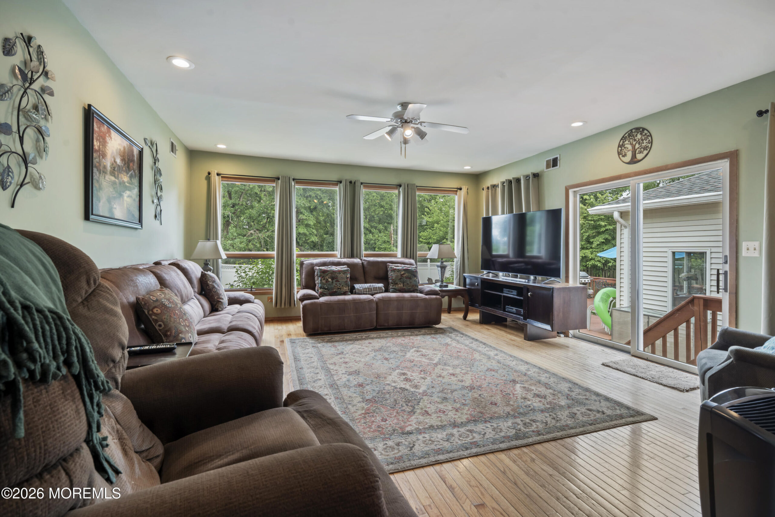 282 Parkview Terrace Image 5