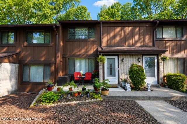 8 Rumson Road Image 1