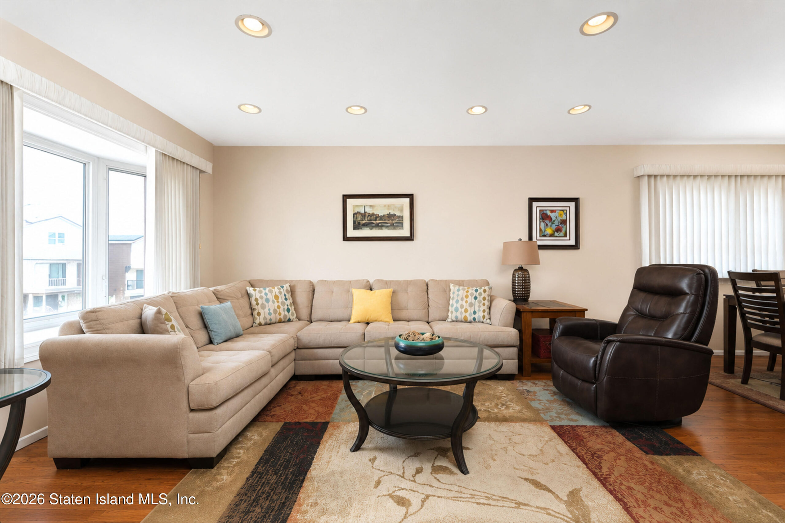 20 E Macon Avenue Image 4