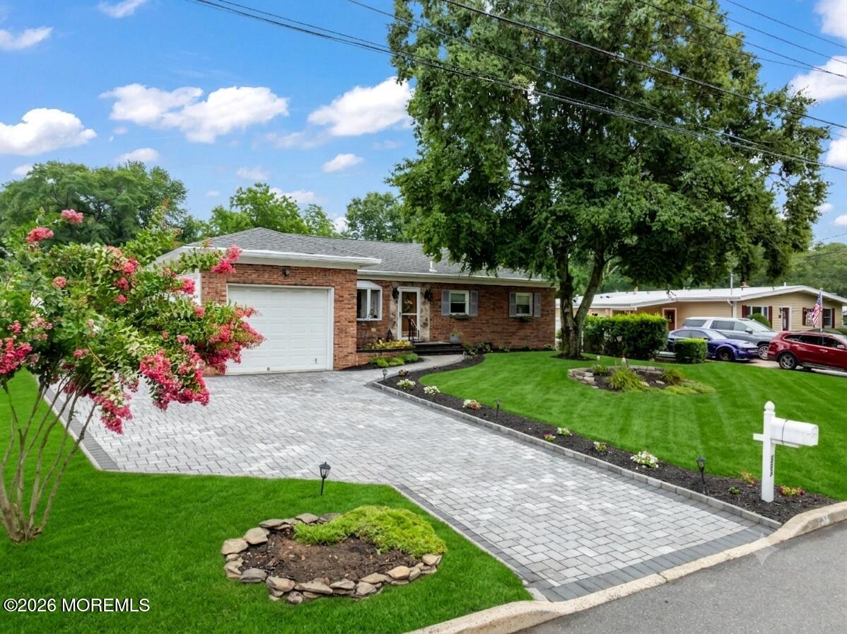 282 Parkview Terrace Image 3