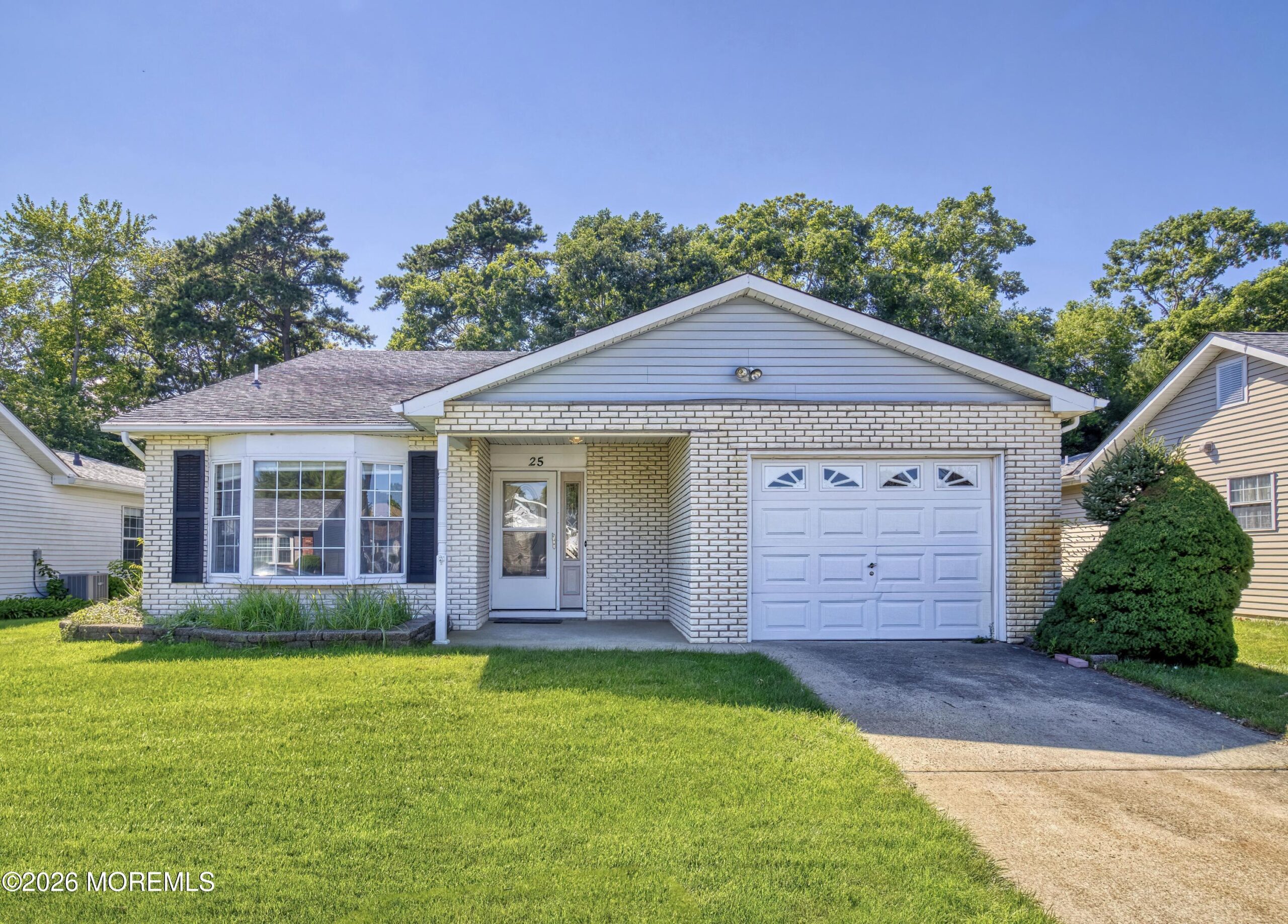 25 Rainier Drive Image 1