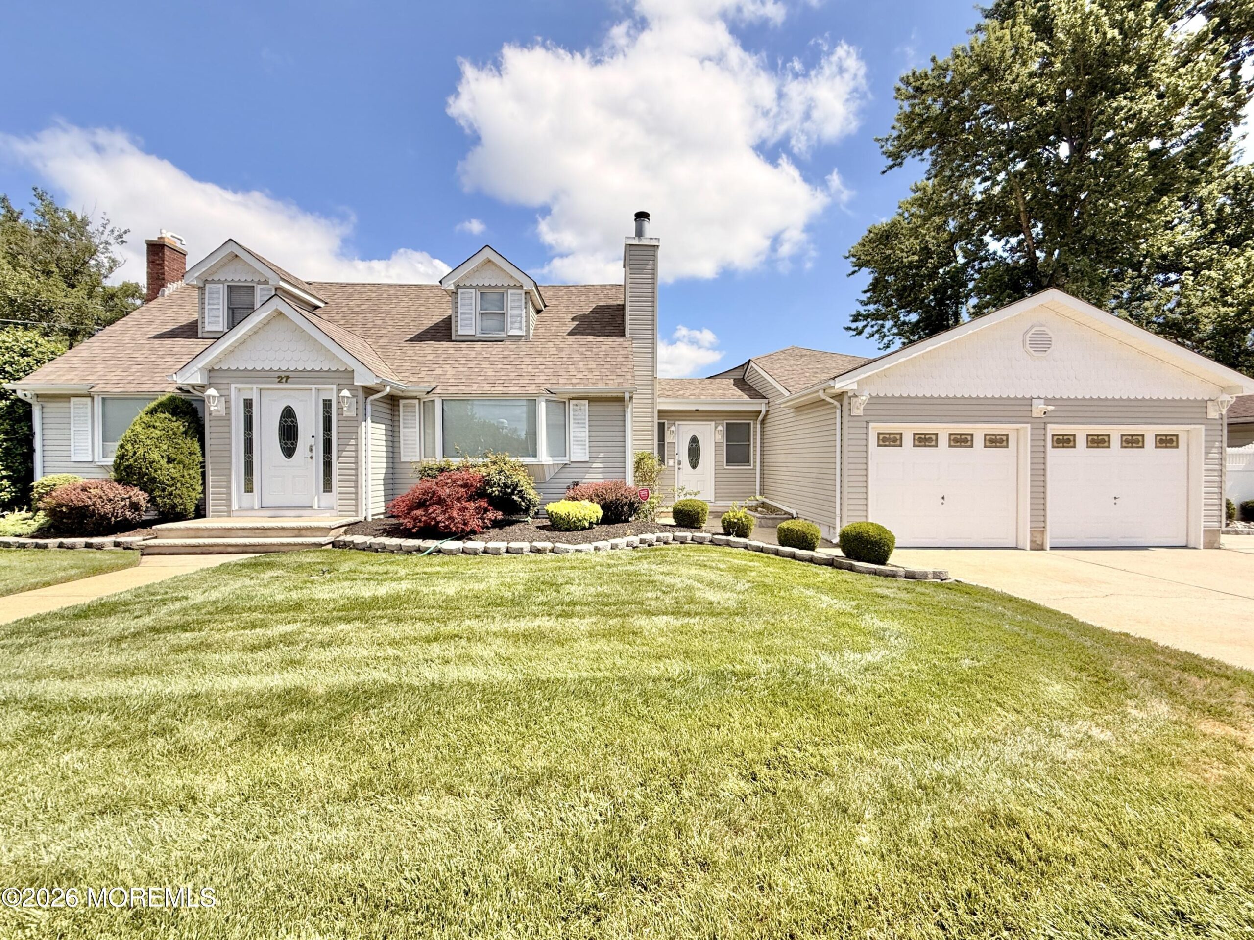 27 3rd Avenue Image 3