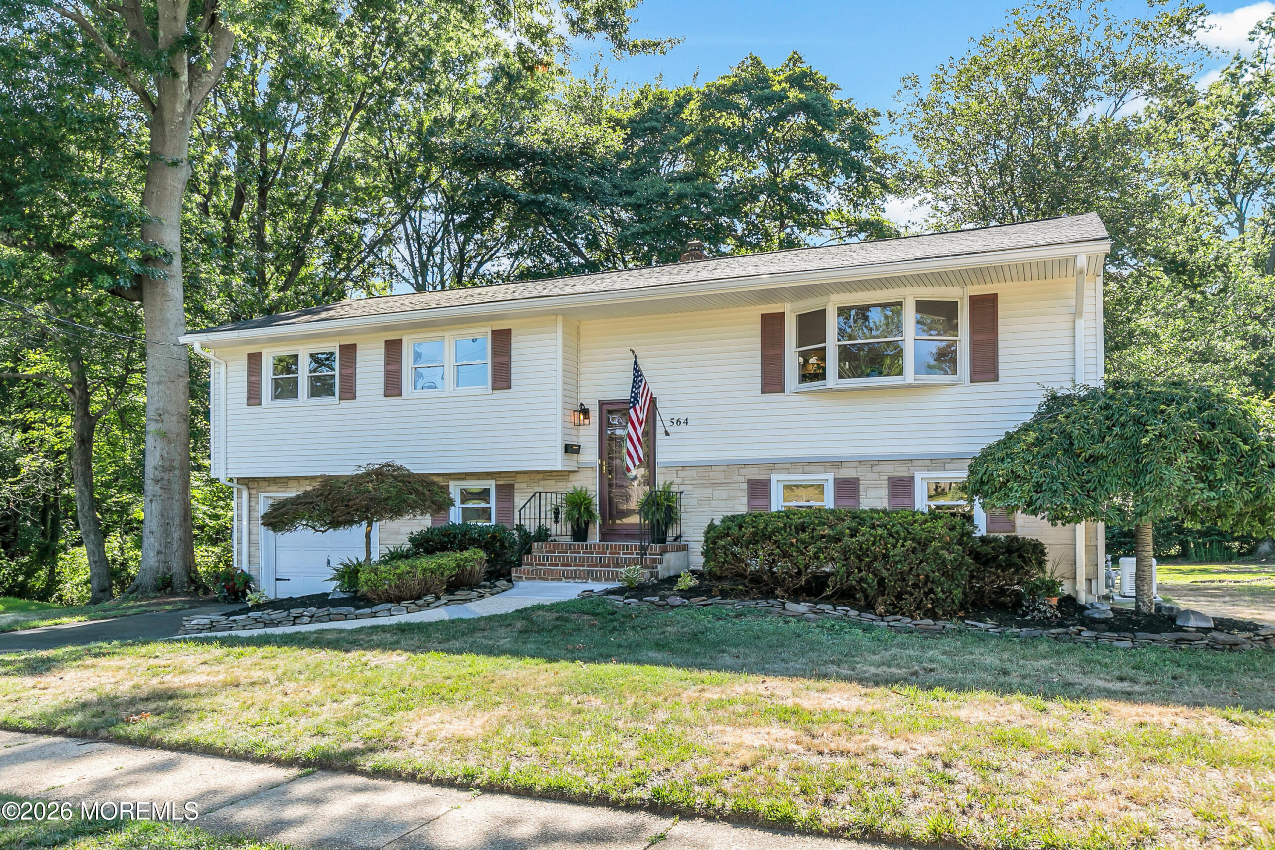 564 Morley Court Image 3