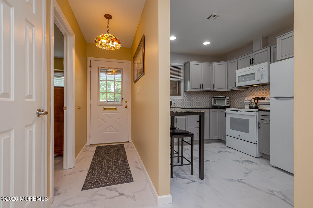 48 Ellsworth Court Image 3