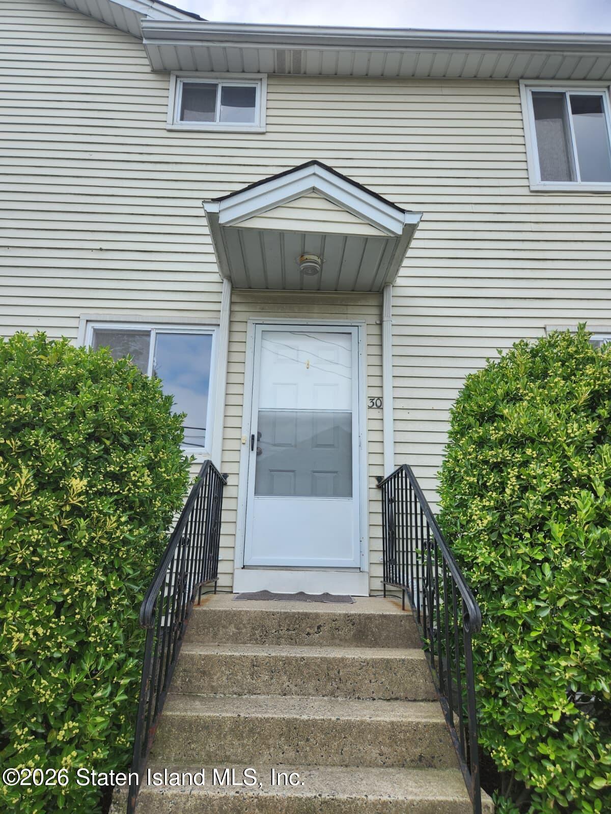 30 Pleasant Street Image 1