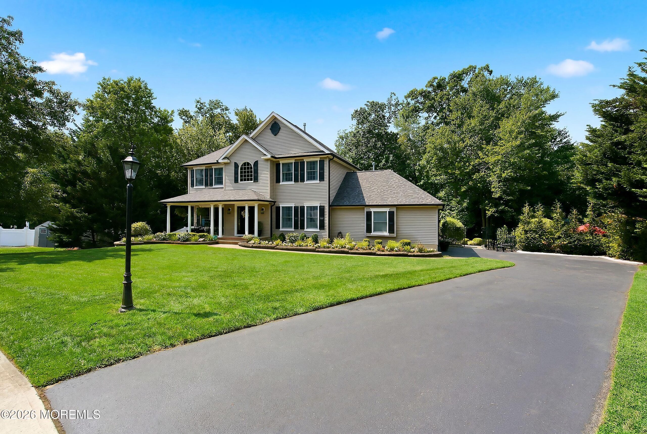2085 Overbrook Drive Image 2