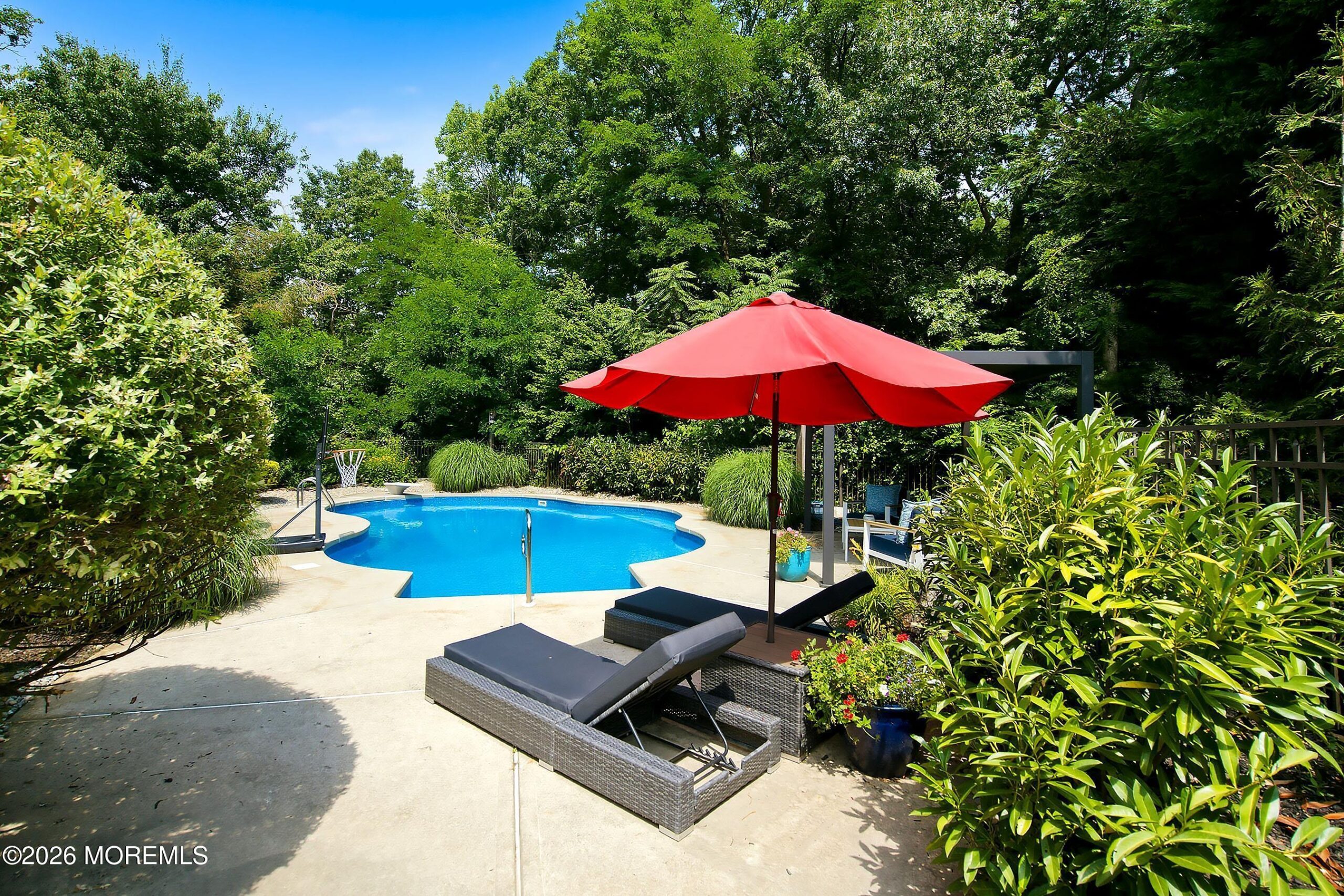 2085 Overbrook Drive Image 3