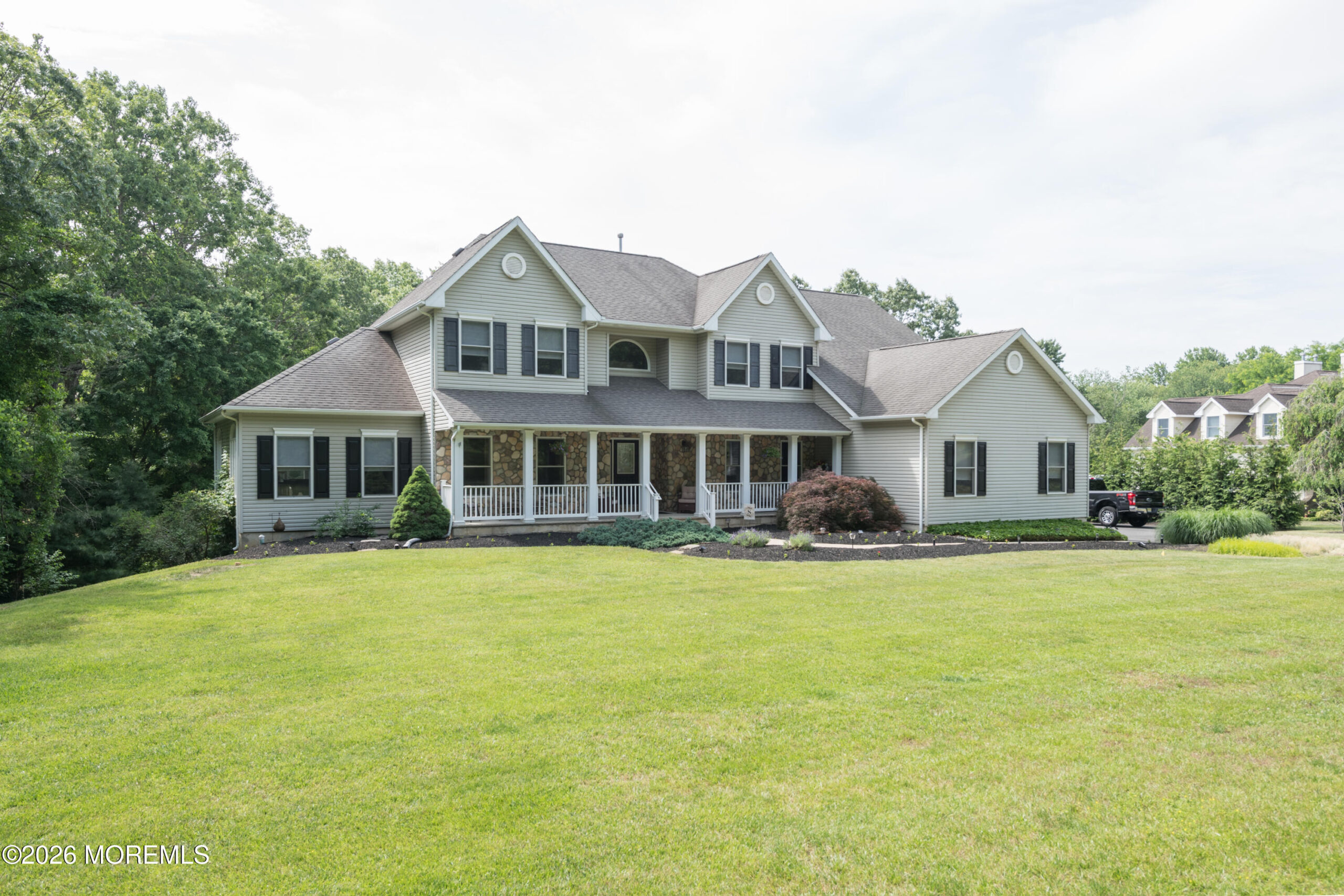 9 Rues Road Image 2