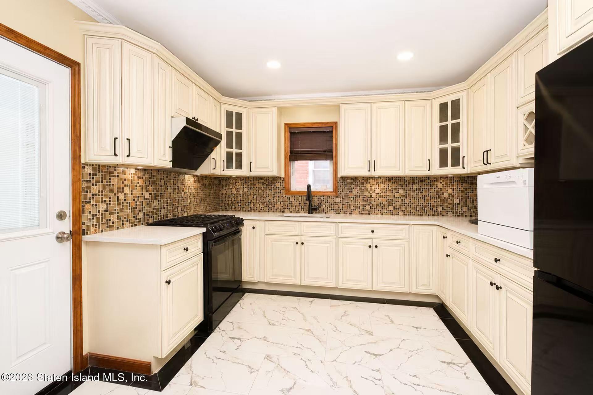 2027 E 35th Street, Brooklyn, NY, 11234 image 20