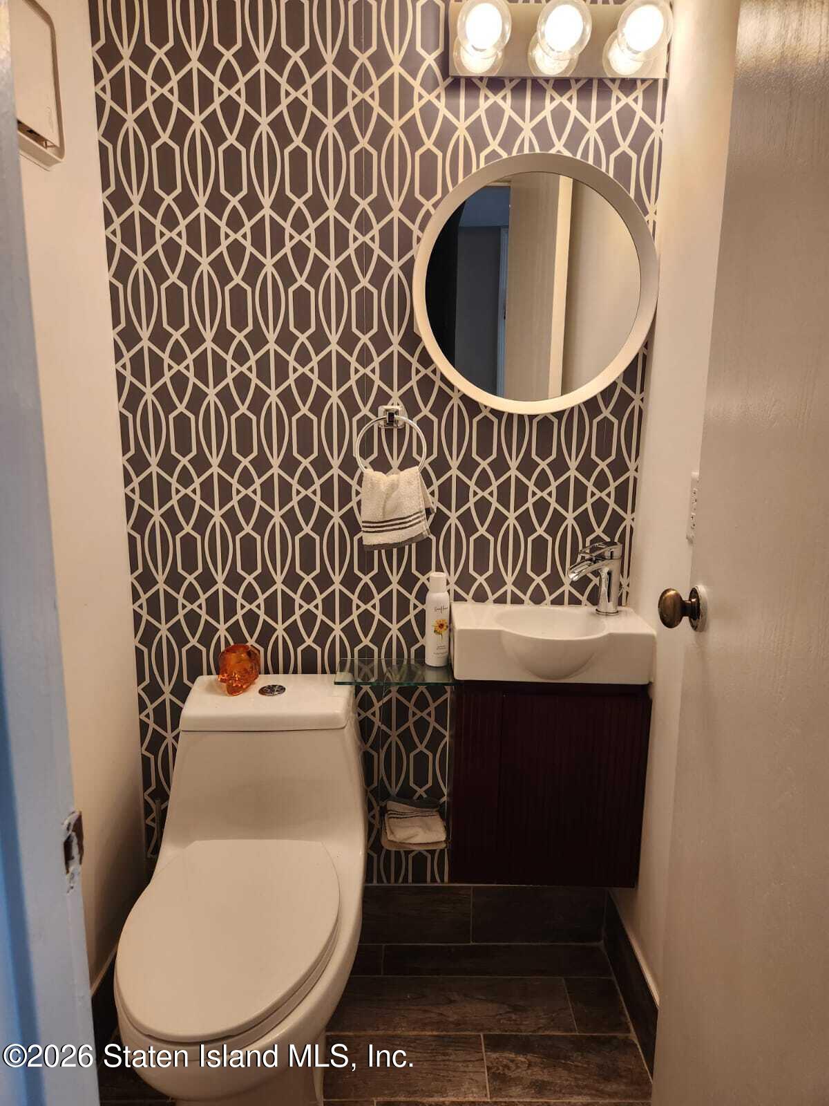 660 Ilyssa Way, Staten Island, NY, 10312 image 20