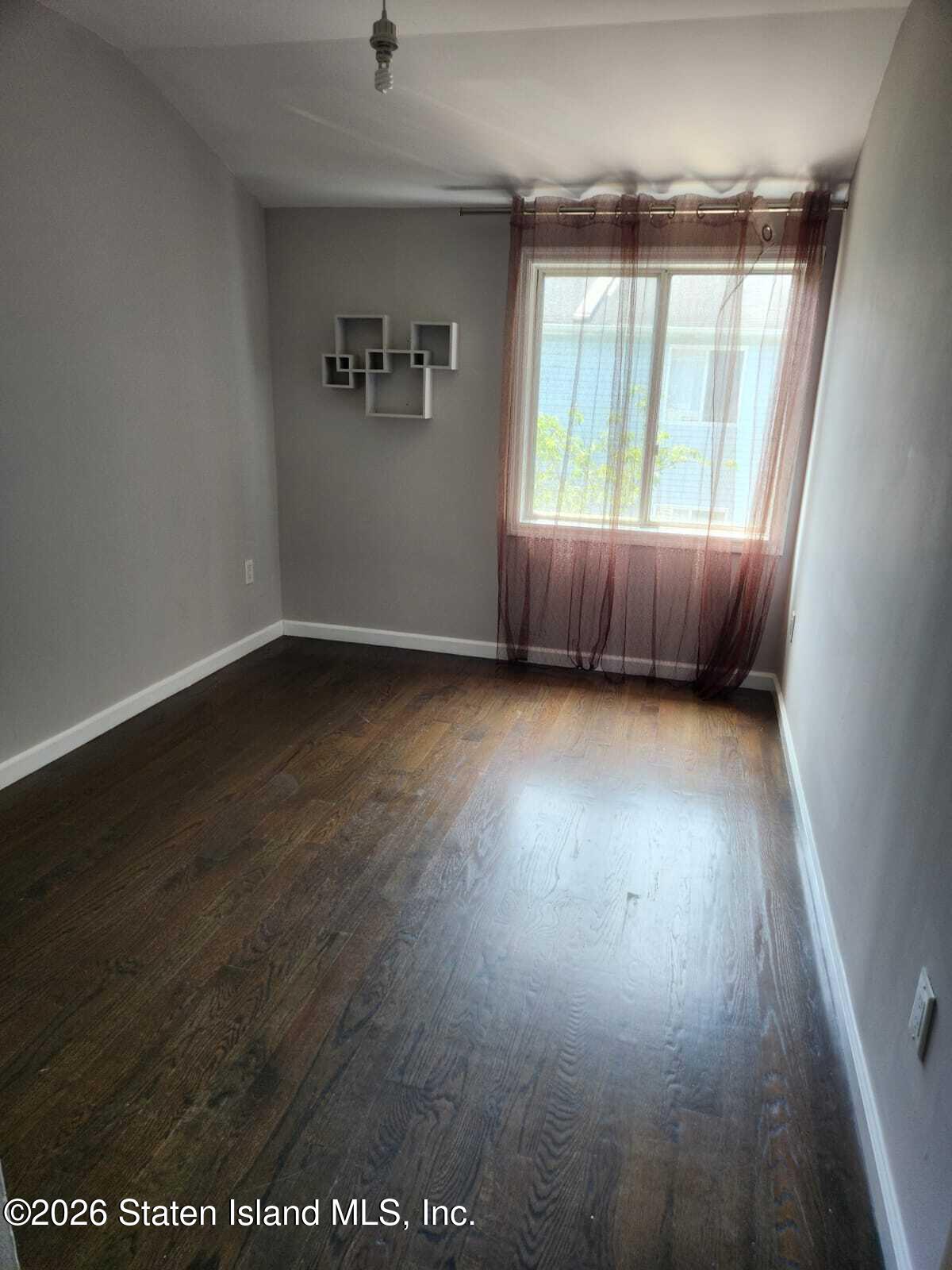 660 Ilyssa Way, Staten Island, NY, 10312 image 22