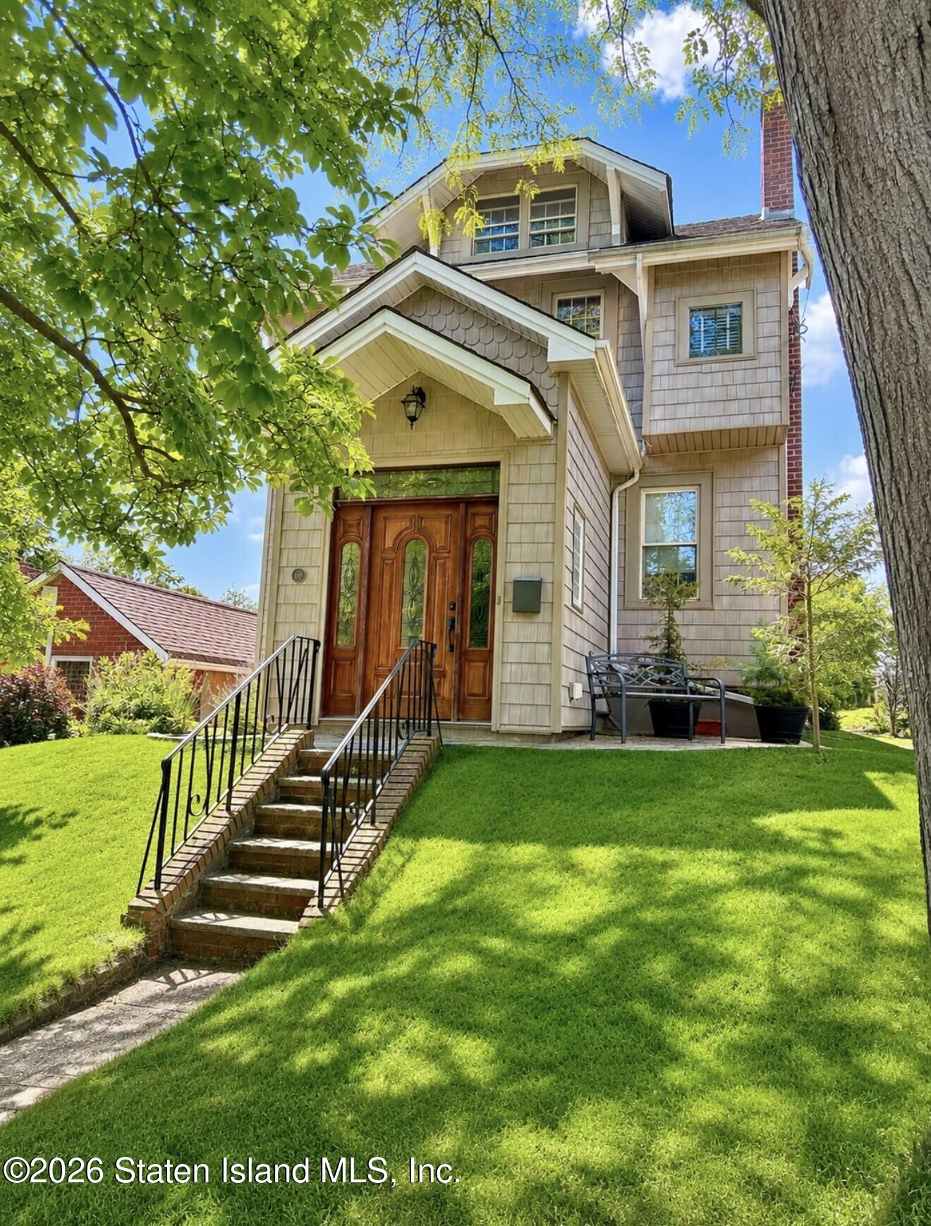 66 Holly Street, Staten Island, NY, 10304